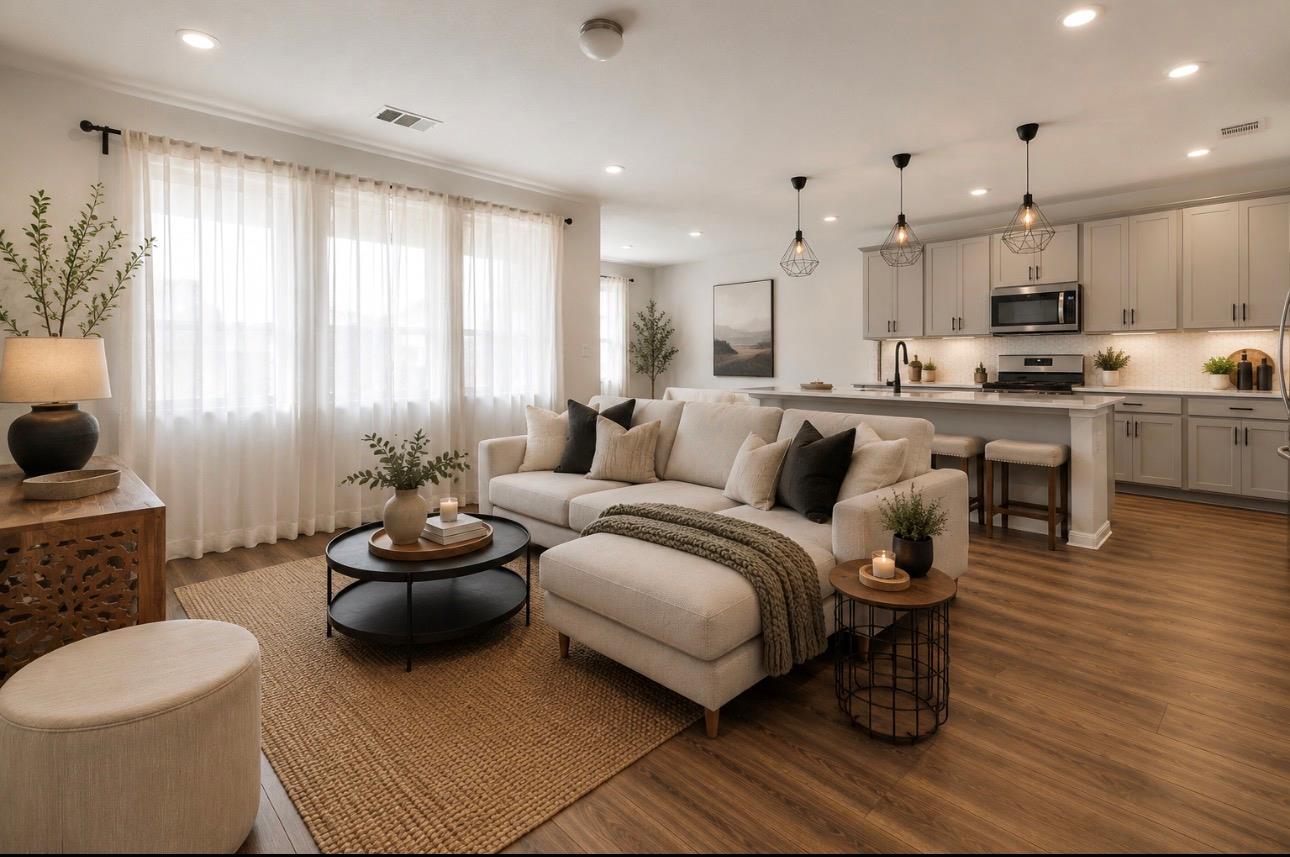 11824 Comedero WAY