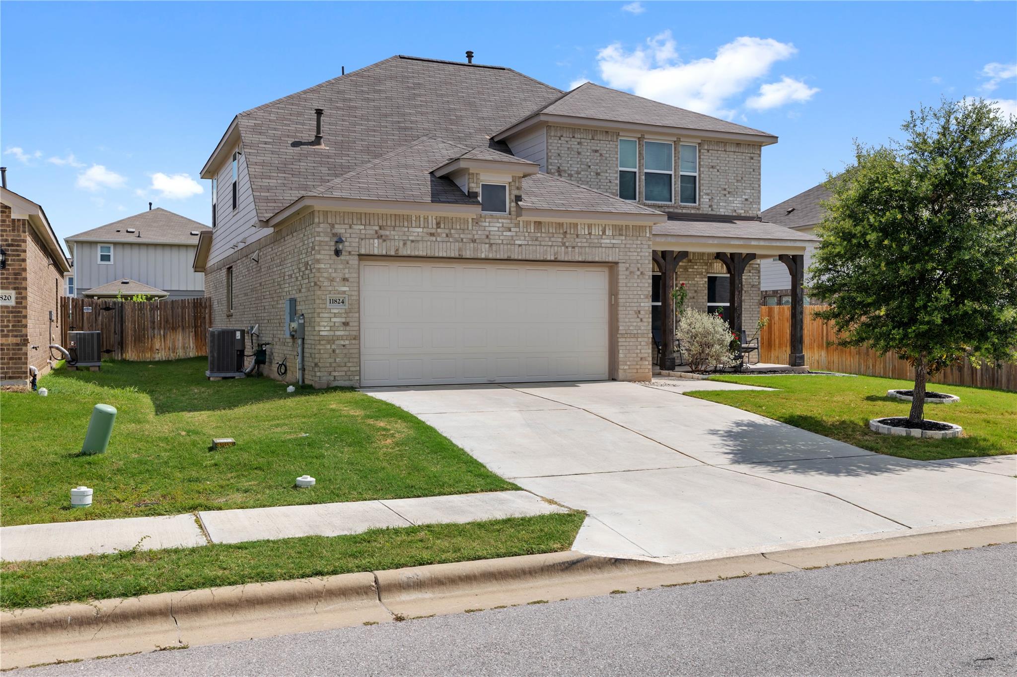 11824 Comedero WAY