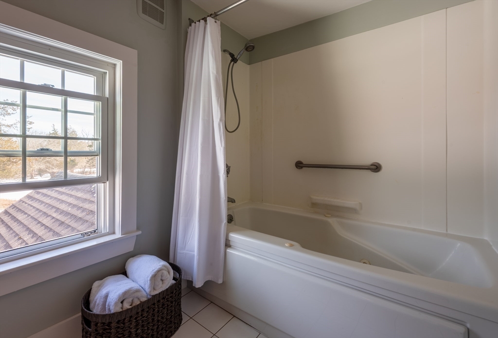 38 Candlewood Rd