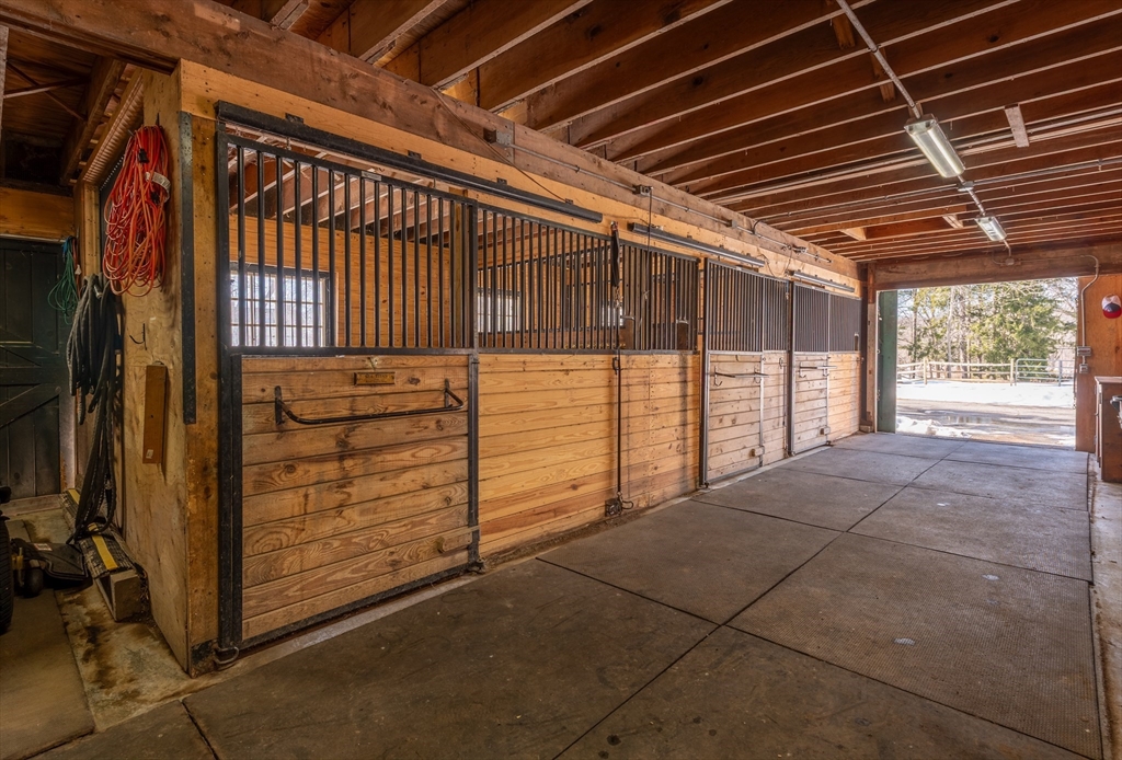 38 Candlewood Rd