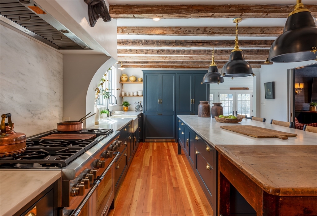 38 Candlewood Rd