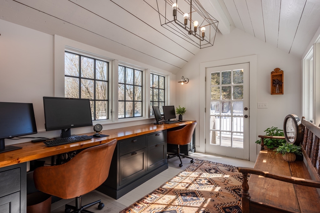 38 Candlewood Rd