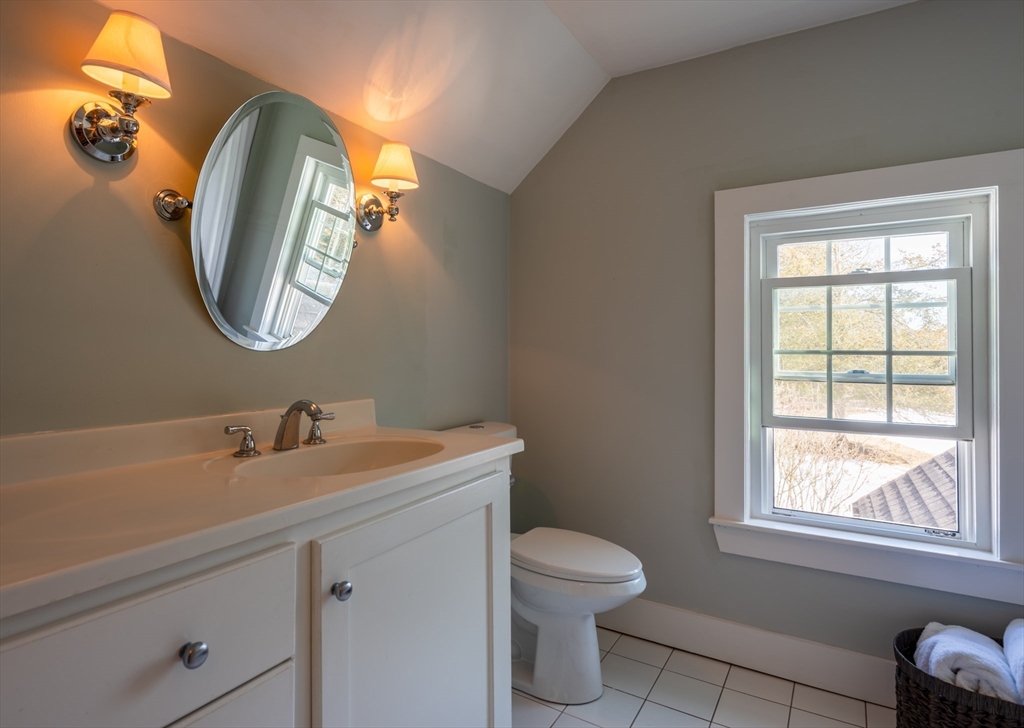 38 Candlewood Rd