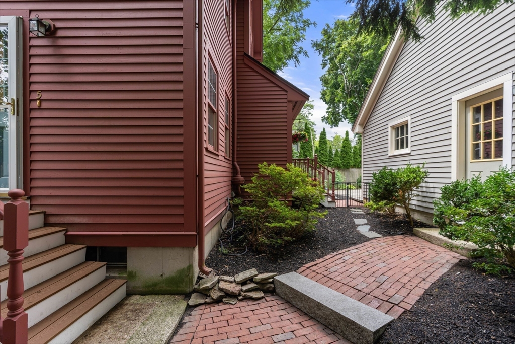 53 N Main # 1