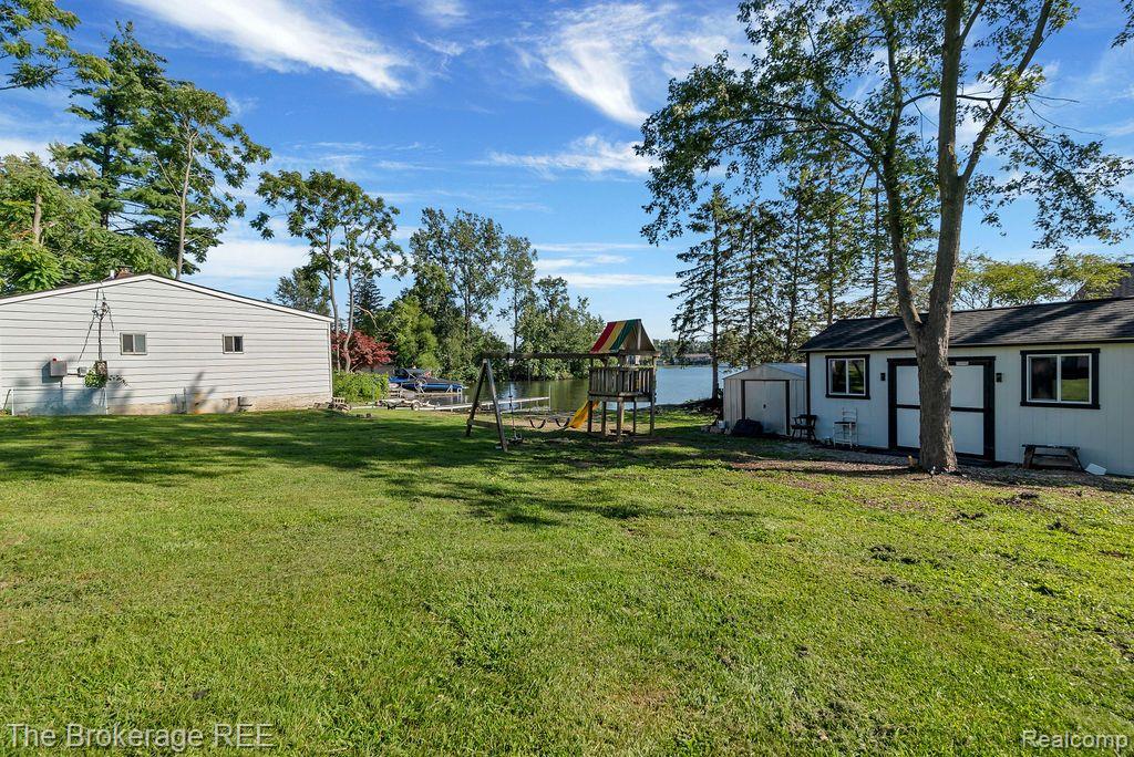 9329 BONNIE BRIAR Street