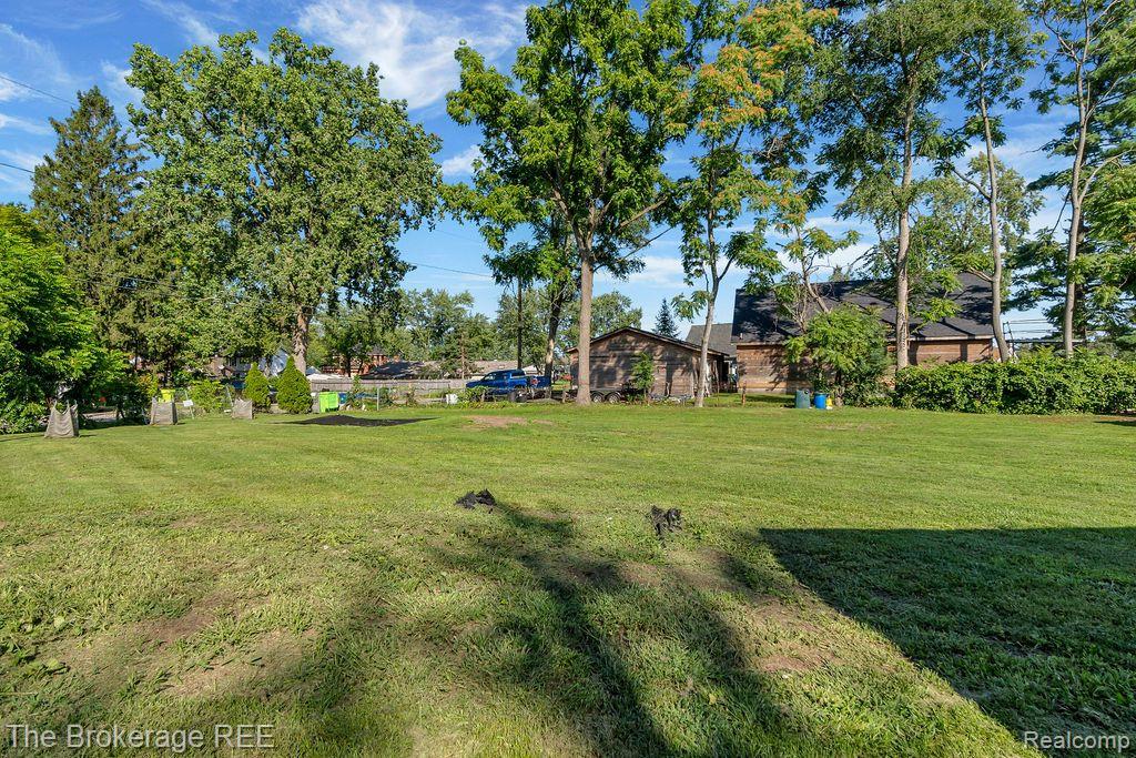 9329 BONNIE BRIAR Street