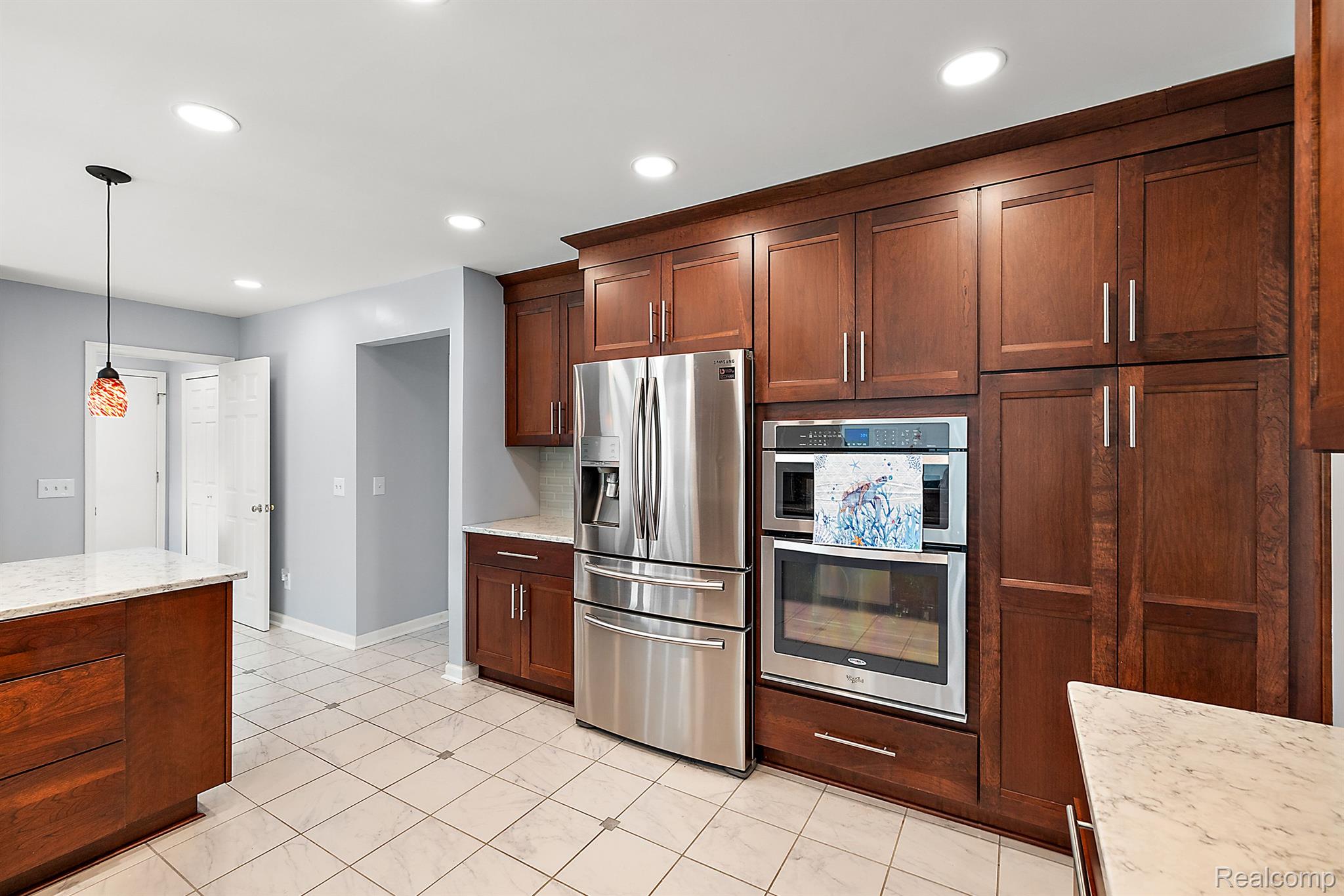 1253 ROTHWELL Drive