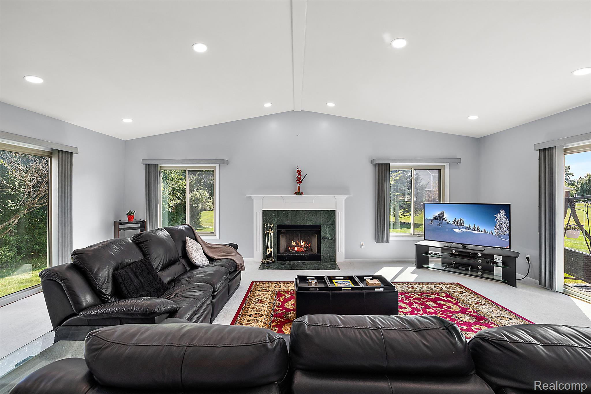 1253 ROTHWELL Drive