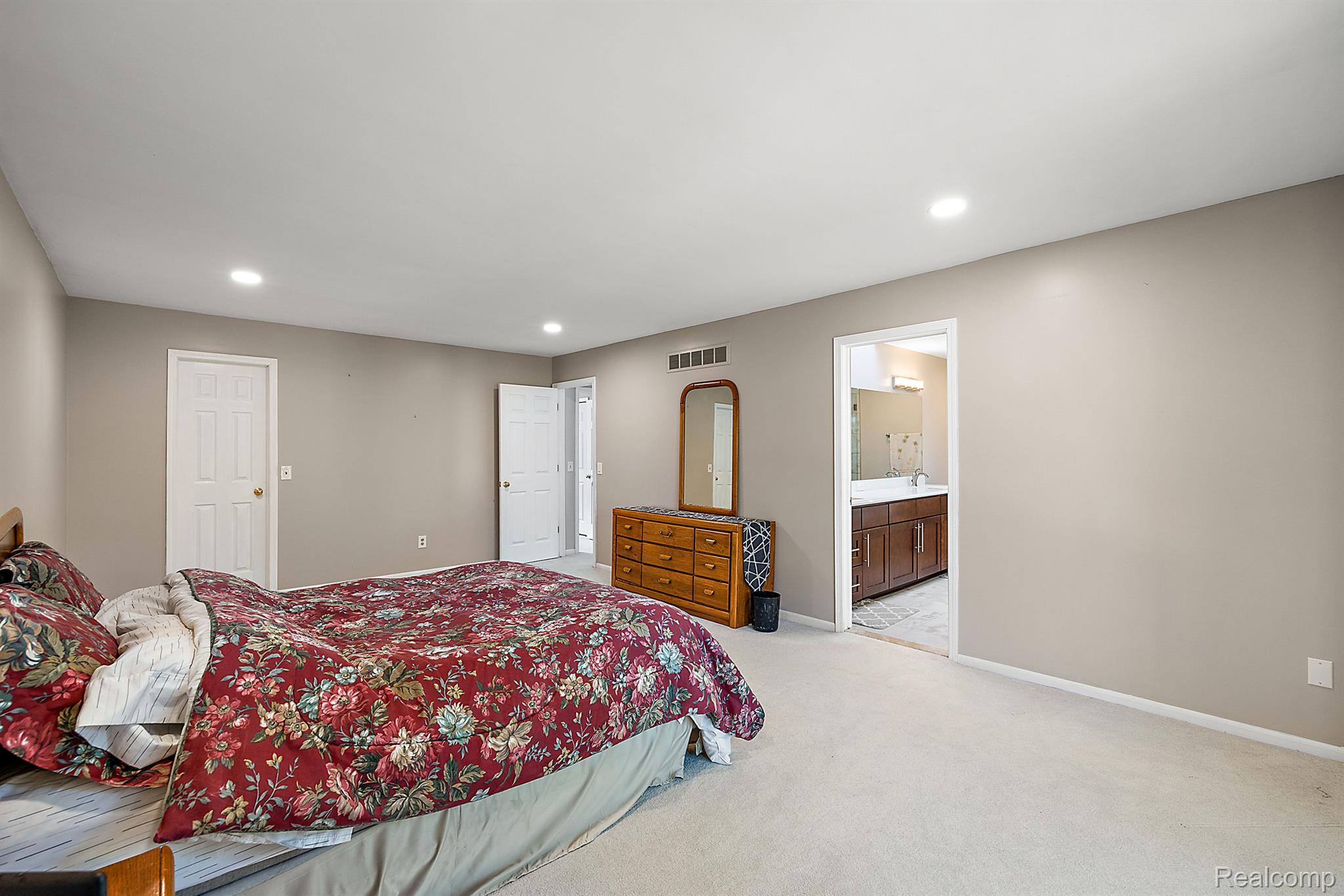1253 ROTHWELL Drive