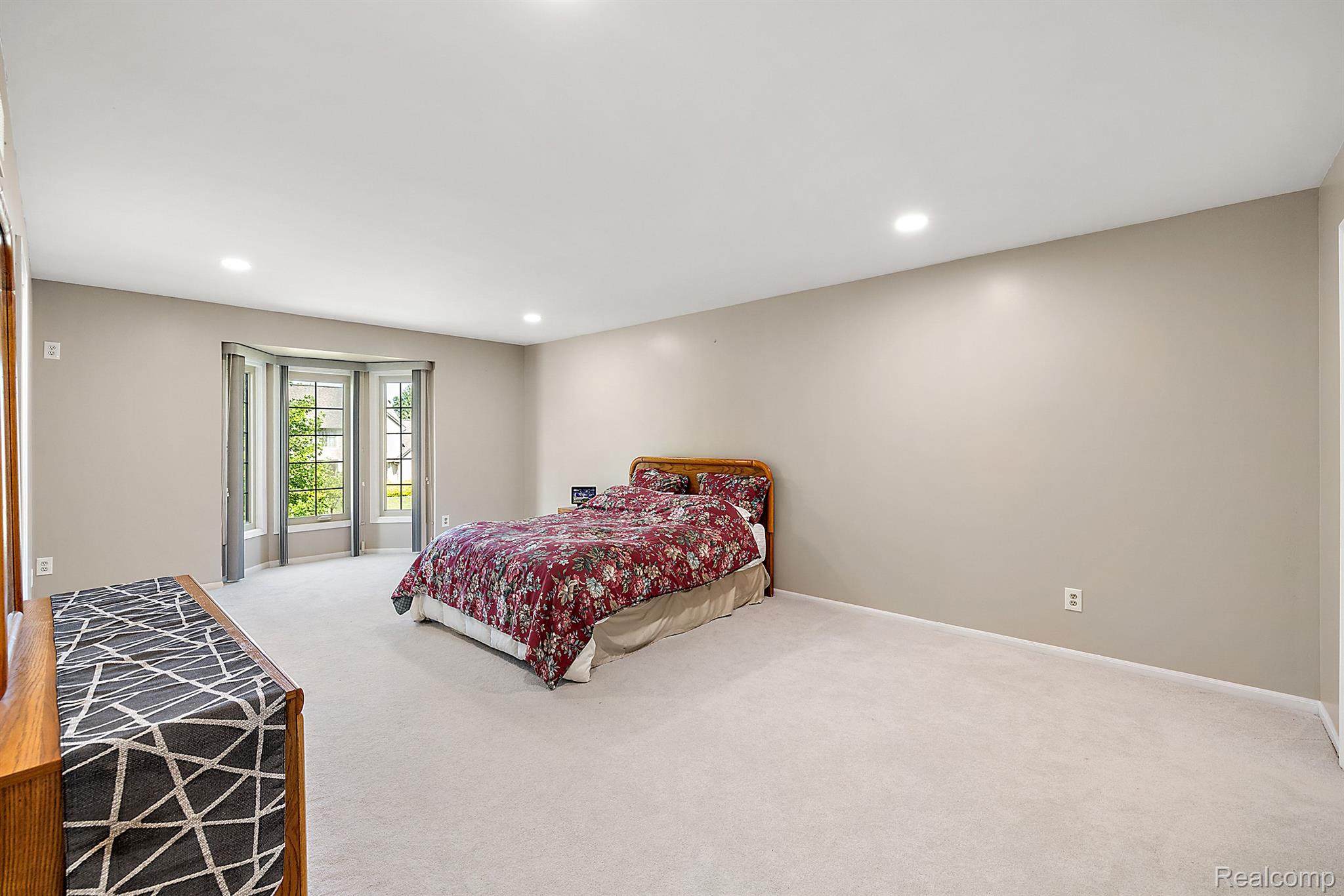 1253 ROTHWELL Drive