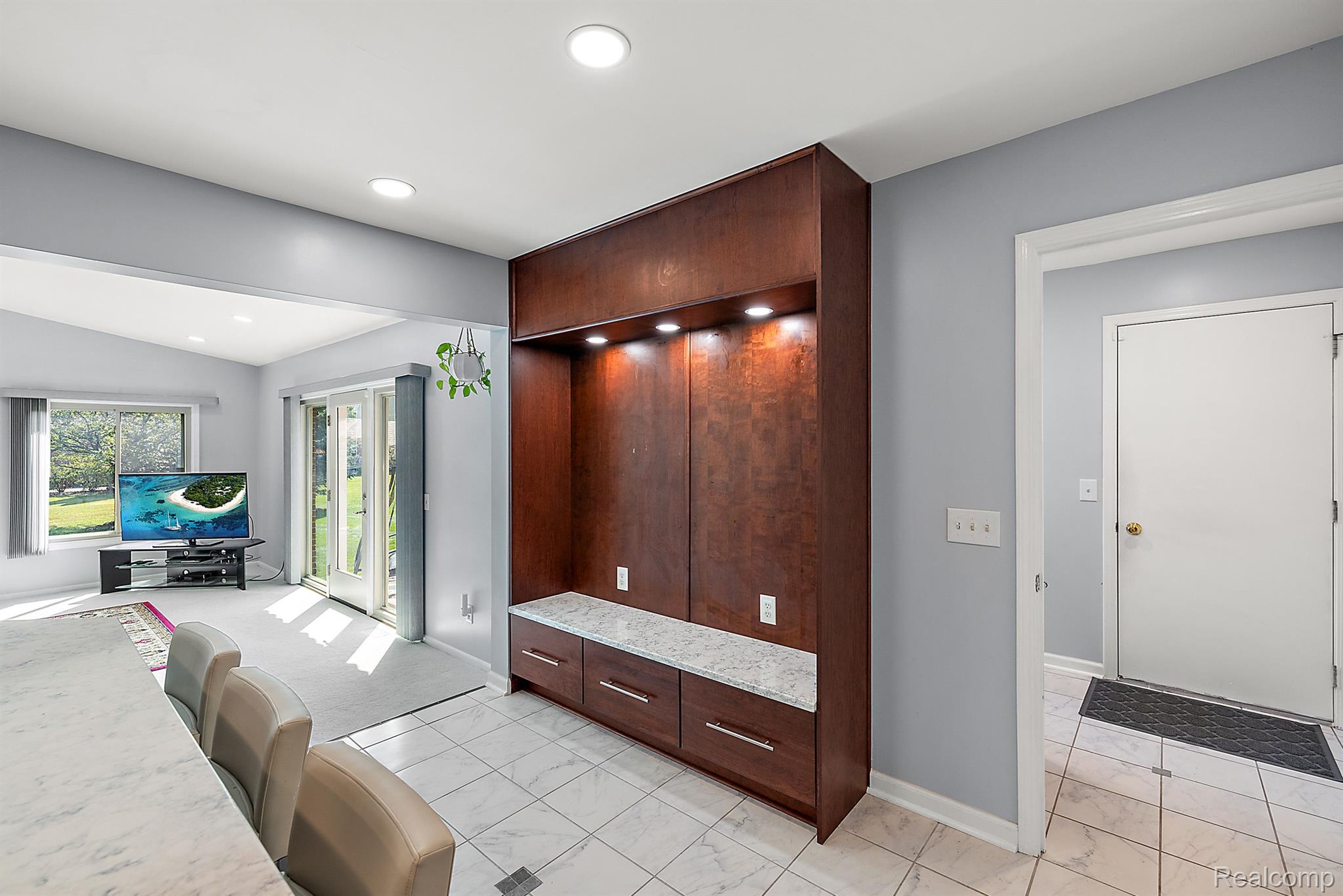 1253 ROTHWELL Drive