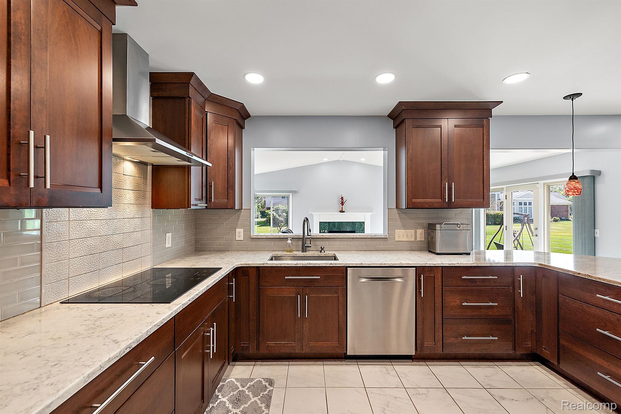 1253 ROTHWELL Drive