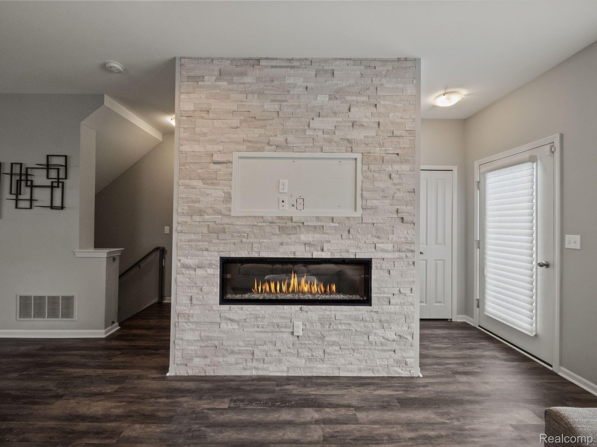 2500 Normandy Road 41