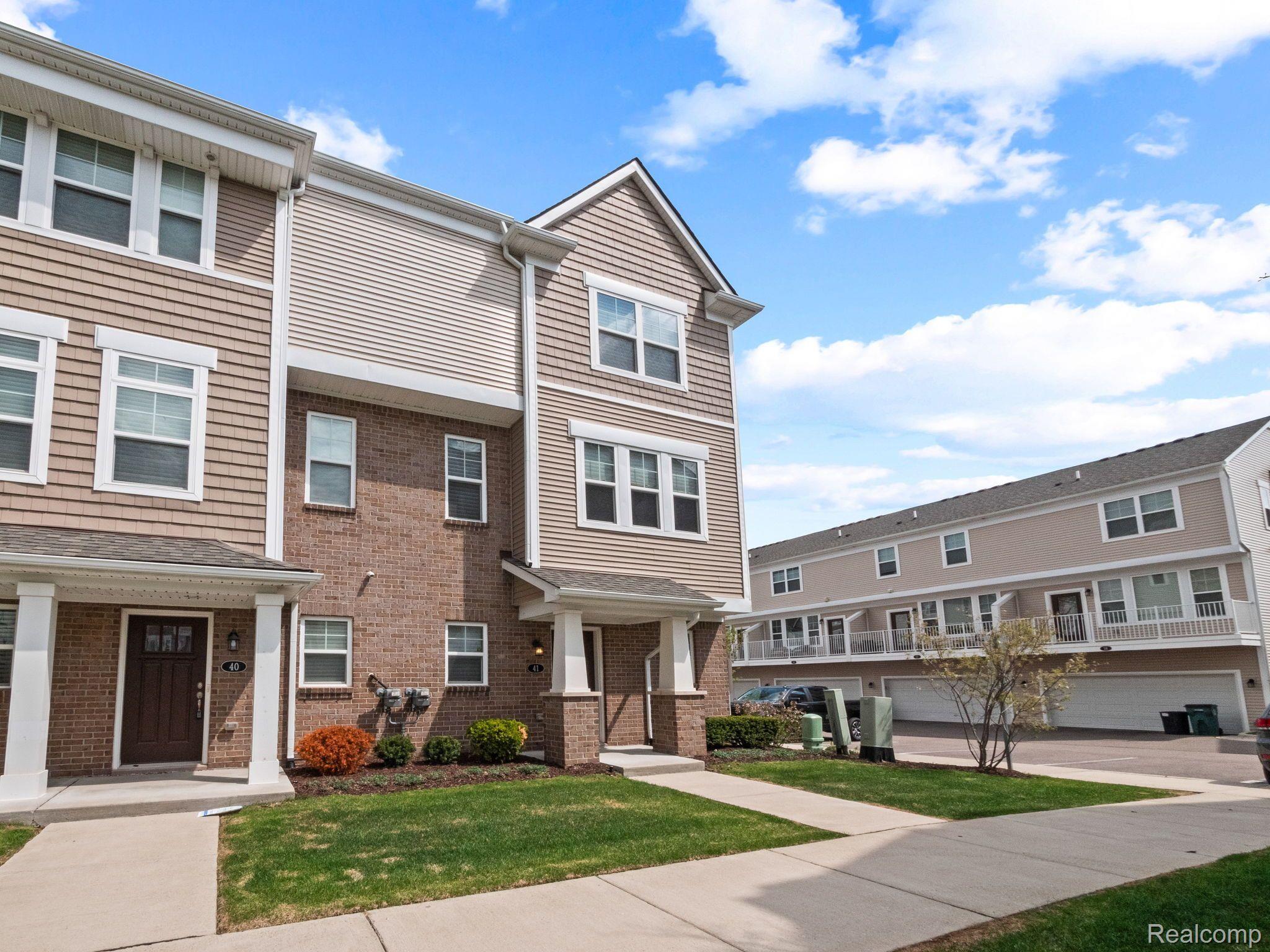 2500 Normandy Road 41