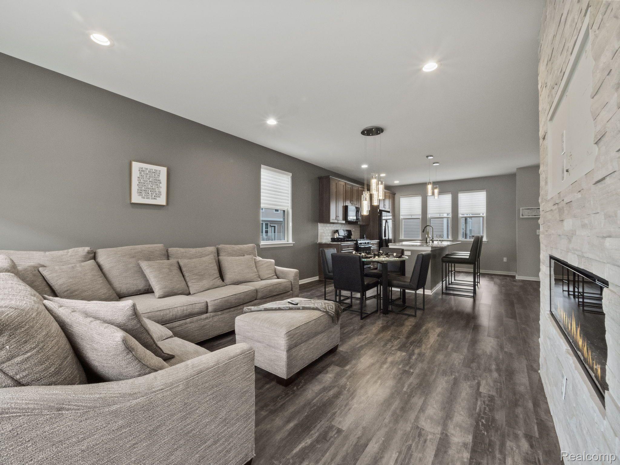 2500 Normandy Road 41