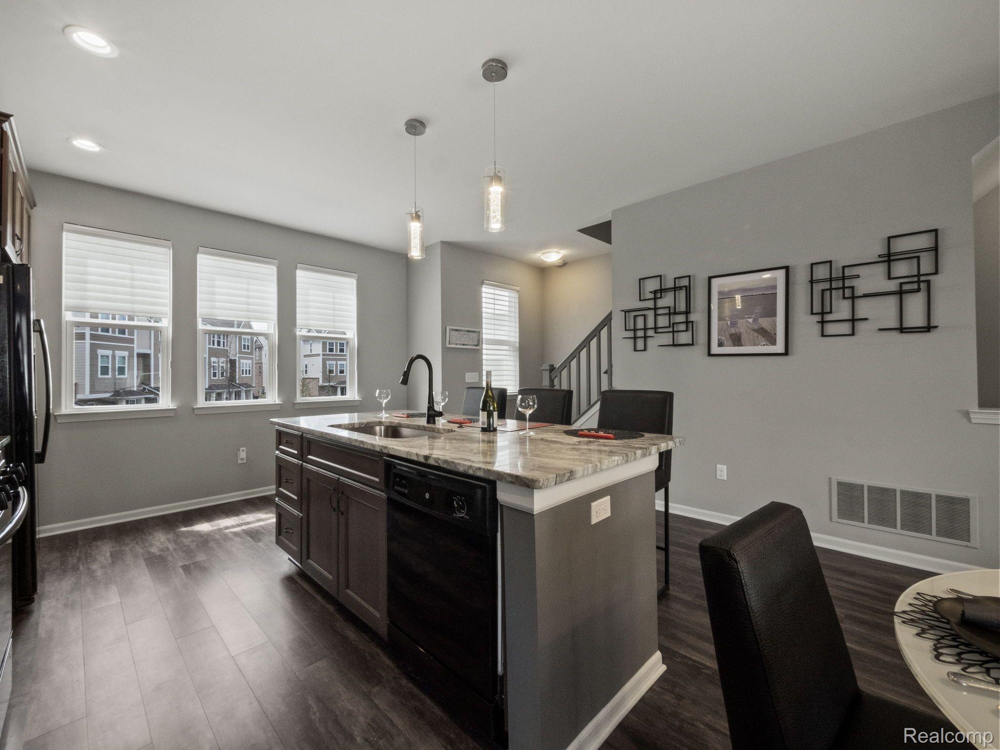 2500 Normandy Road 41