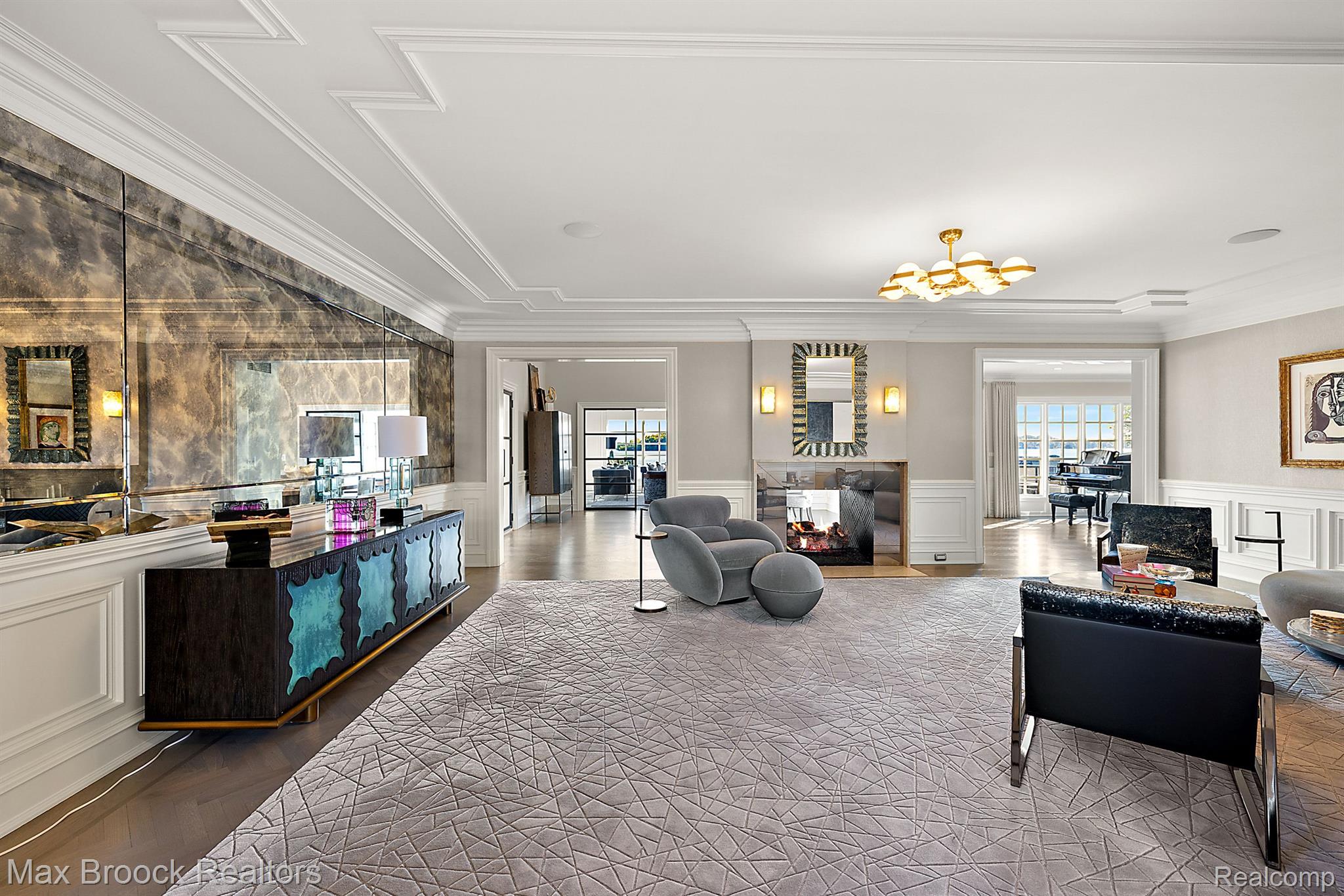 3251 W Shore Drive