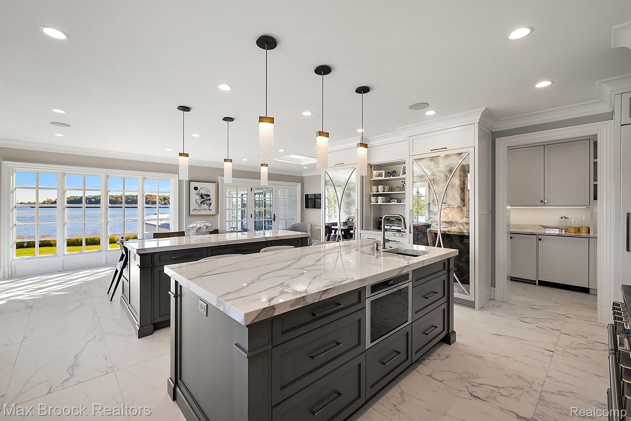 3251 W Shore Drive