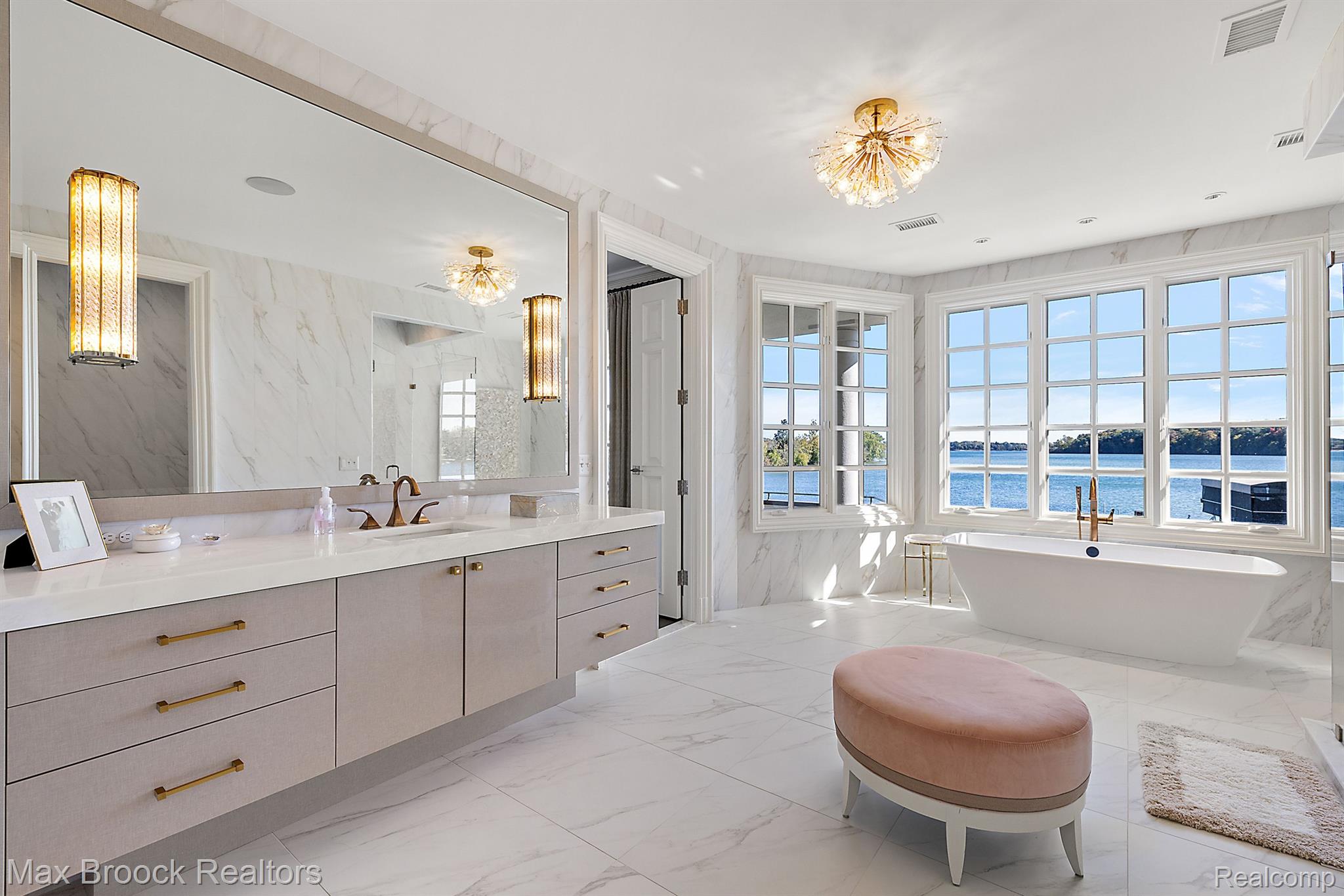 3251 W Shore Drive