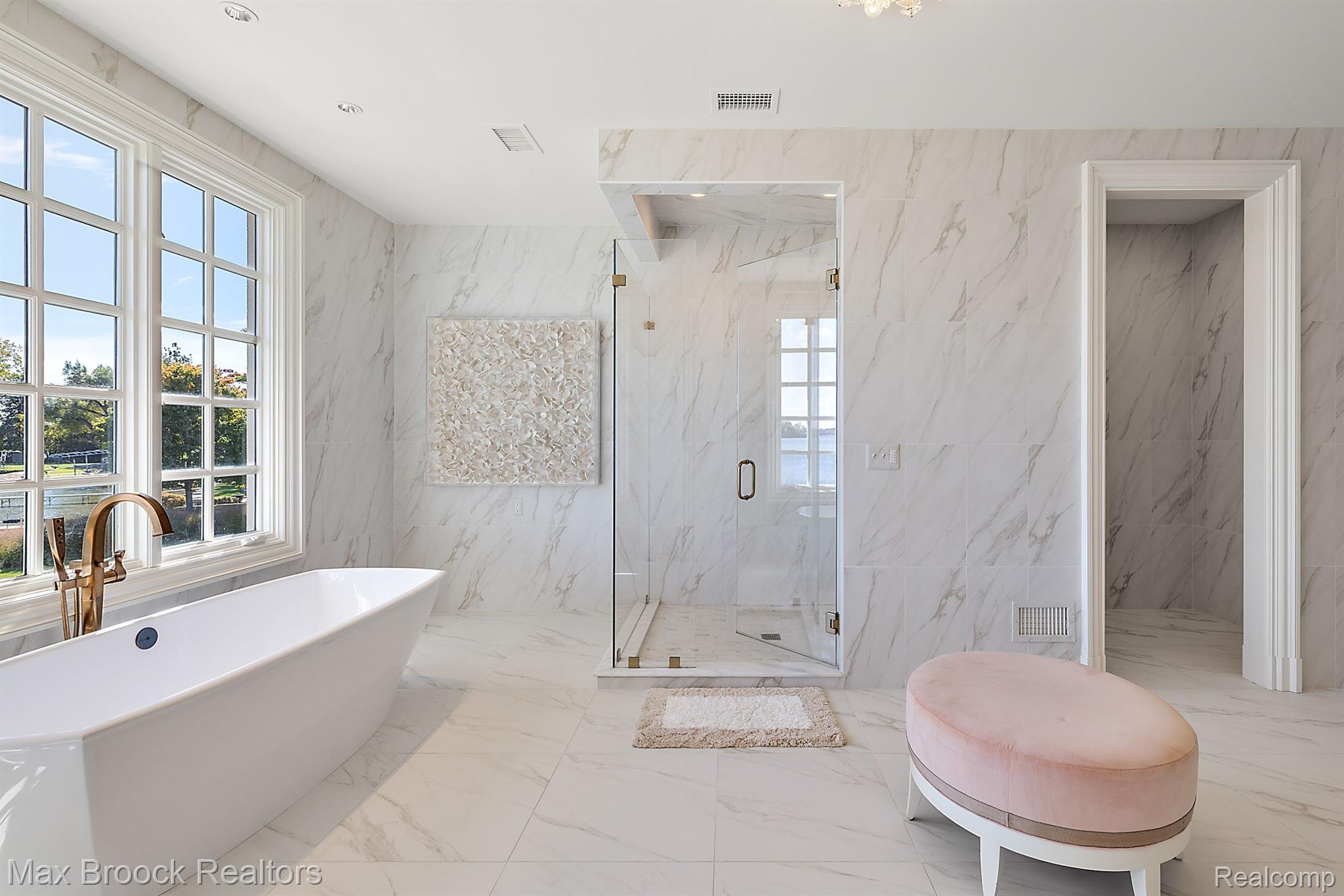 3251 W Shore Drive