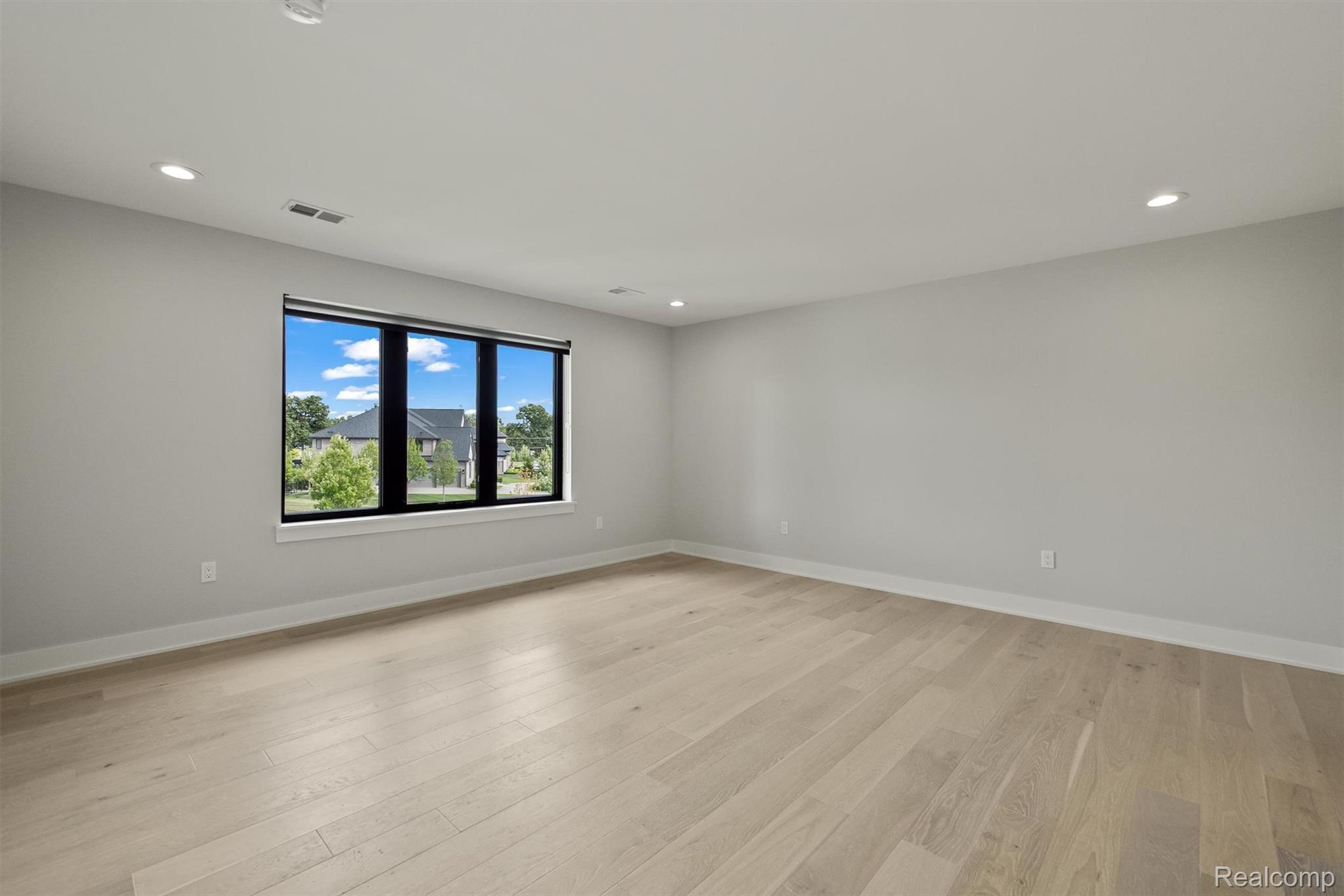 3266 BARON Drive