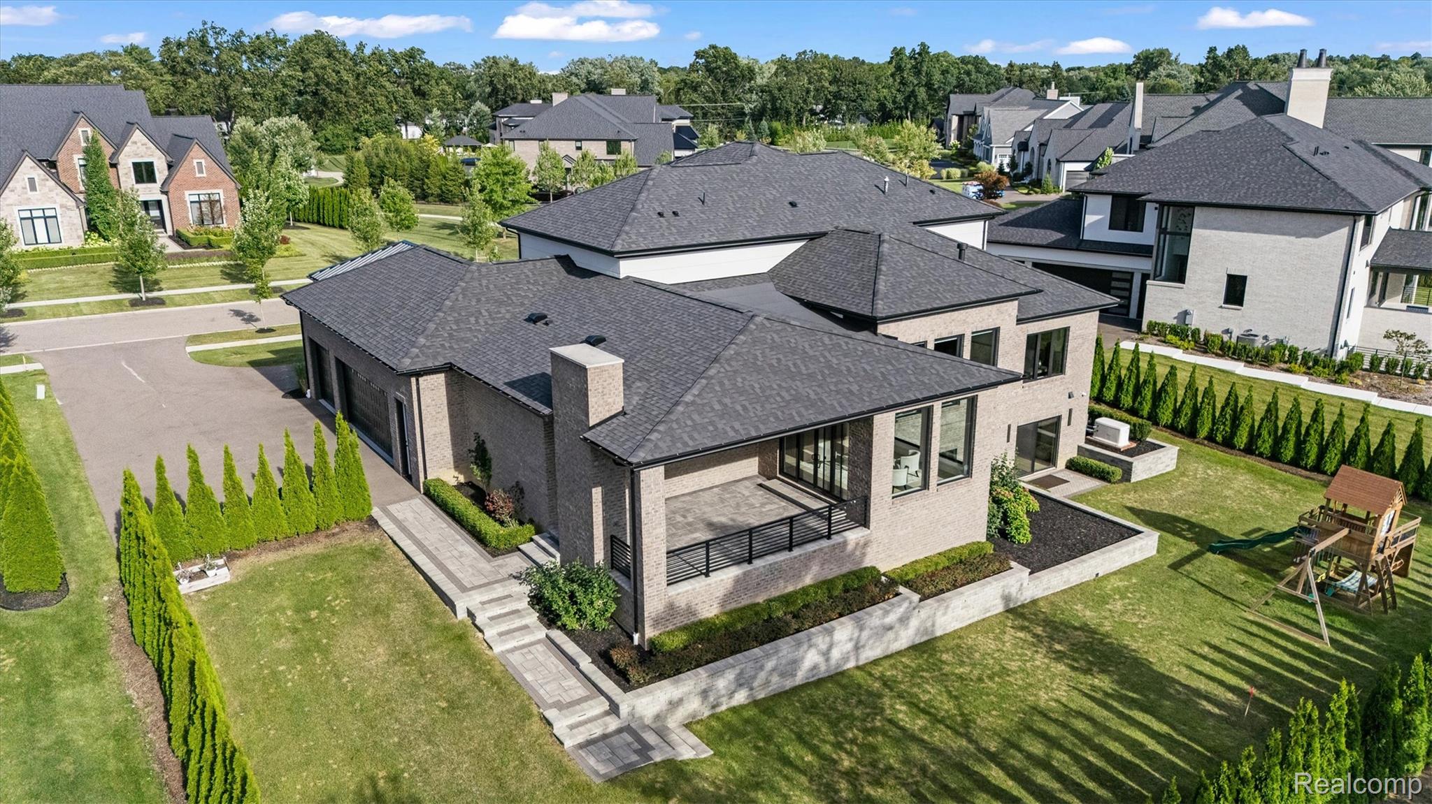 3266 BARON Drive