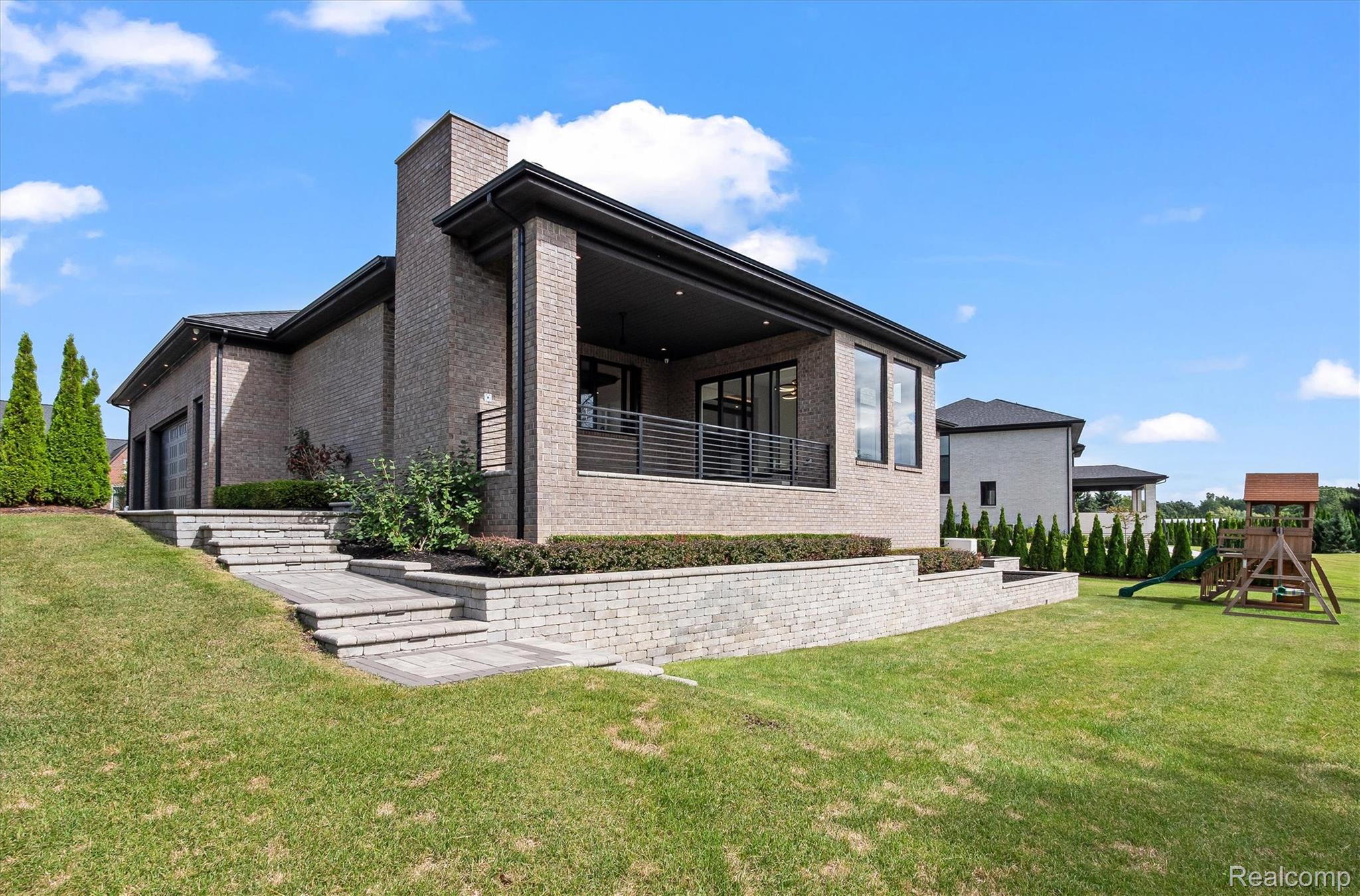 3266 BARON Drive