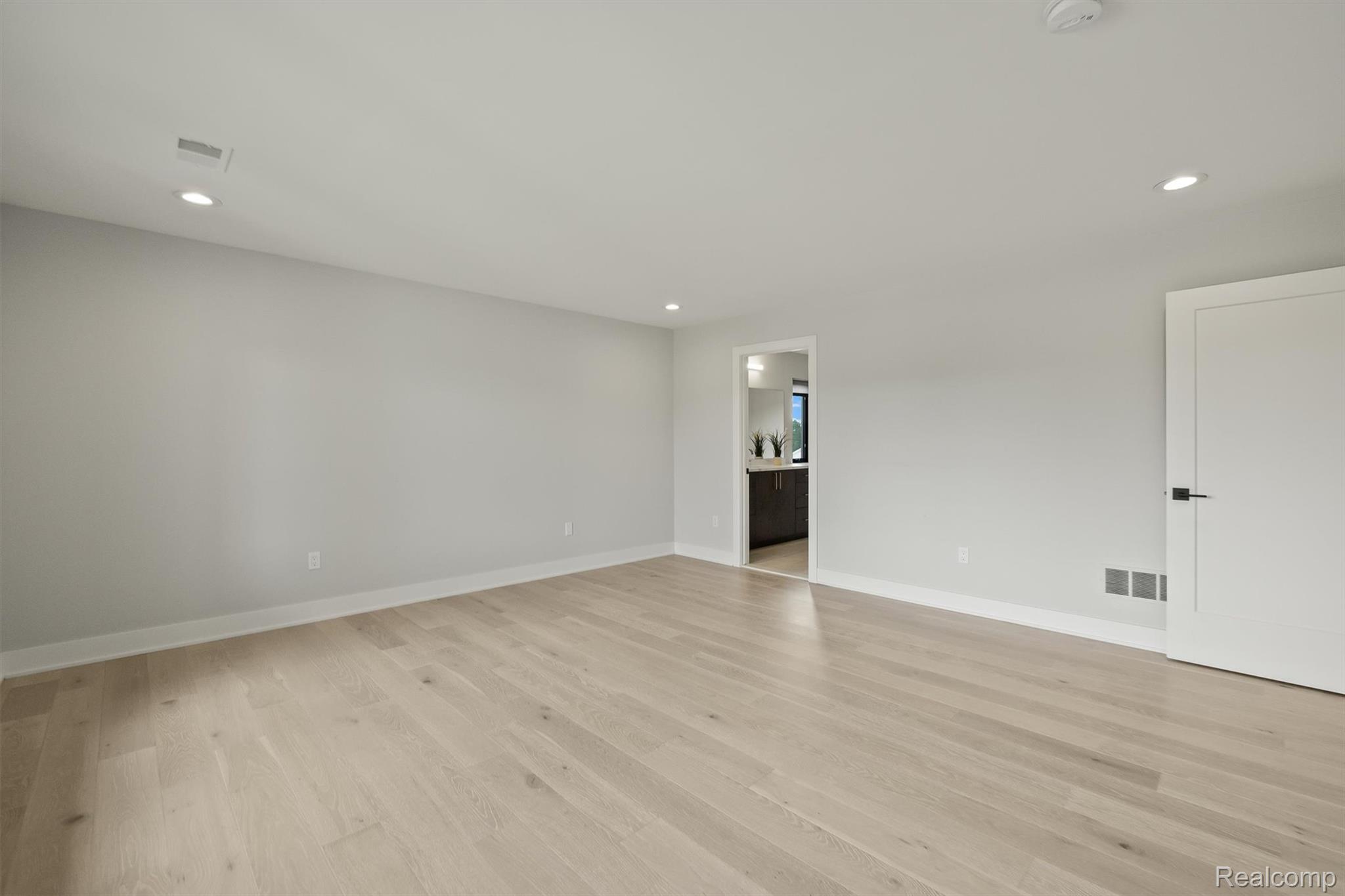 3266 BARON Drive