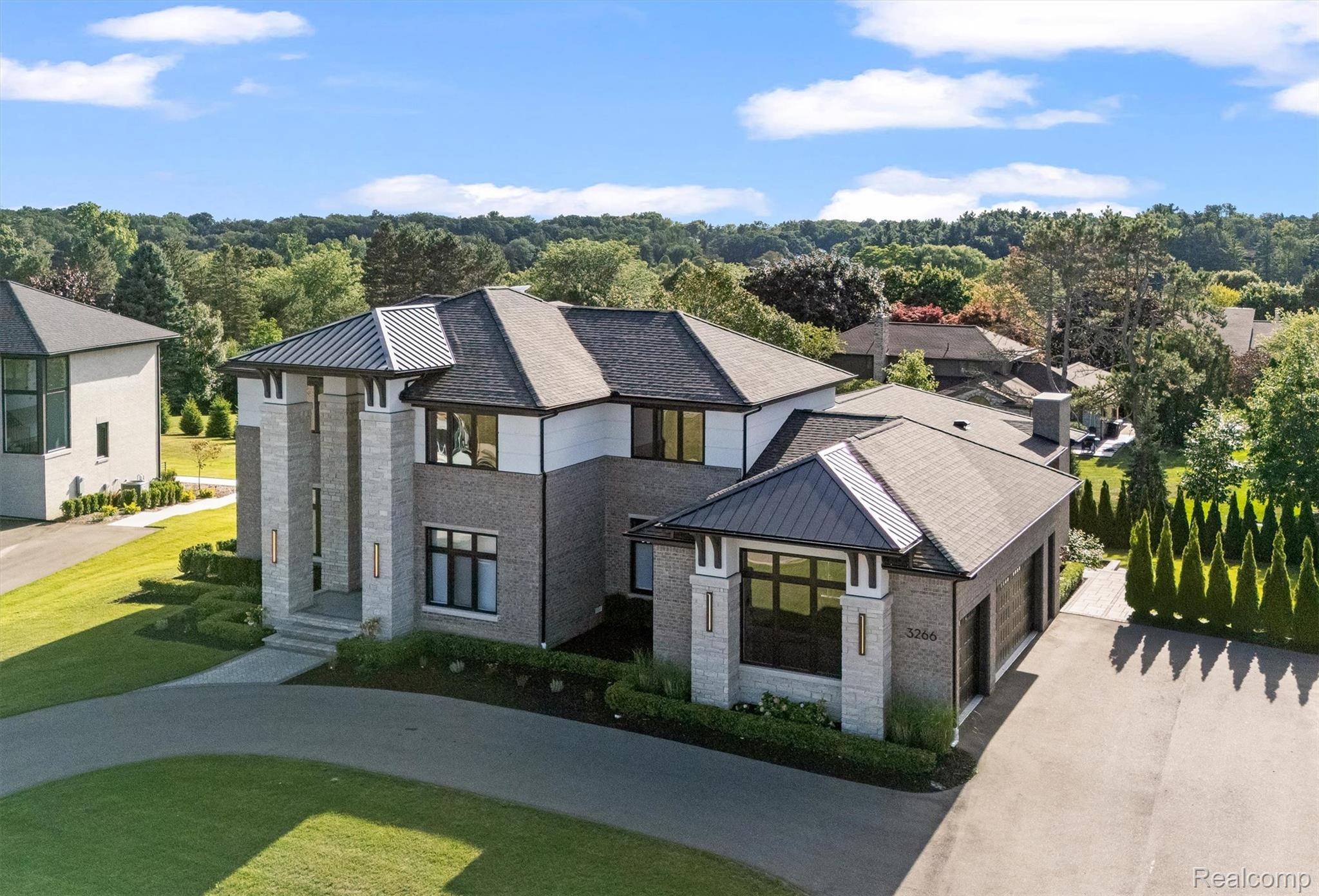 3266 BARON Drive
