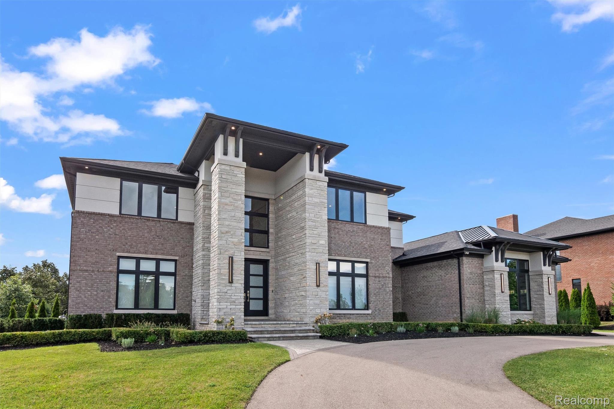 3266 BARON Drive