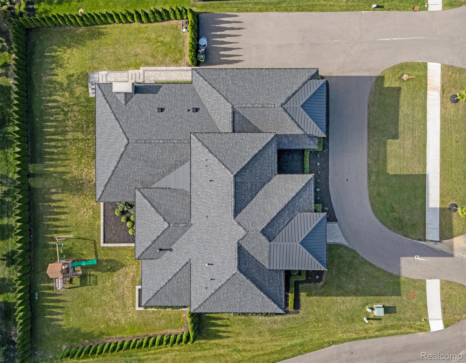 3266 BARON Drive