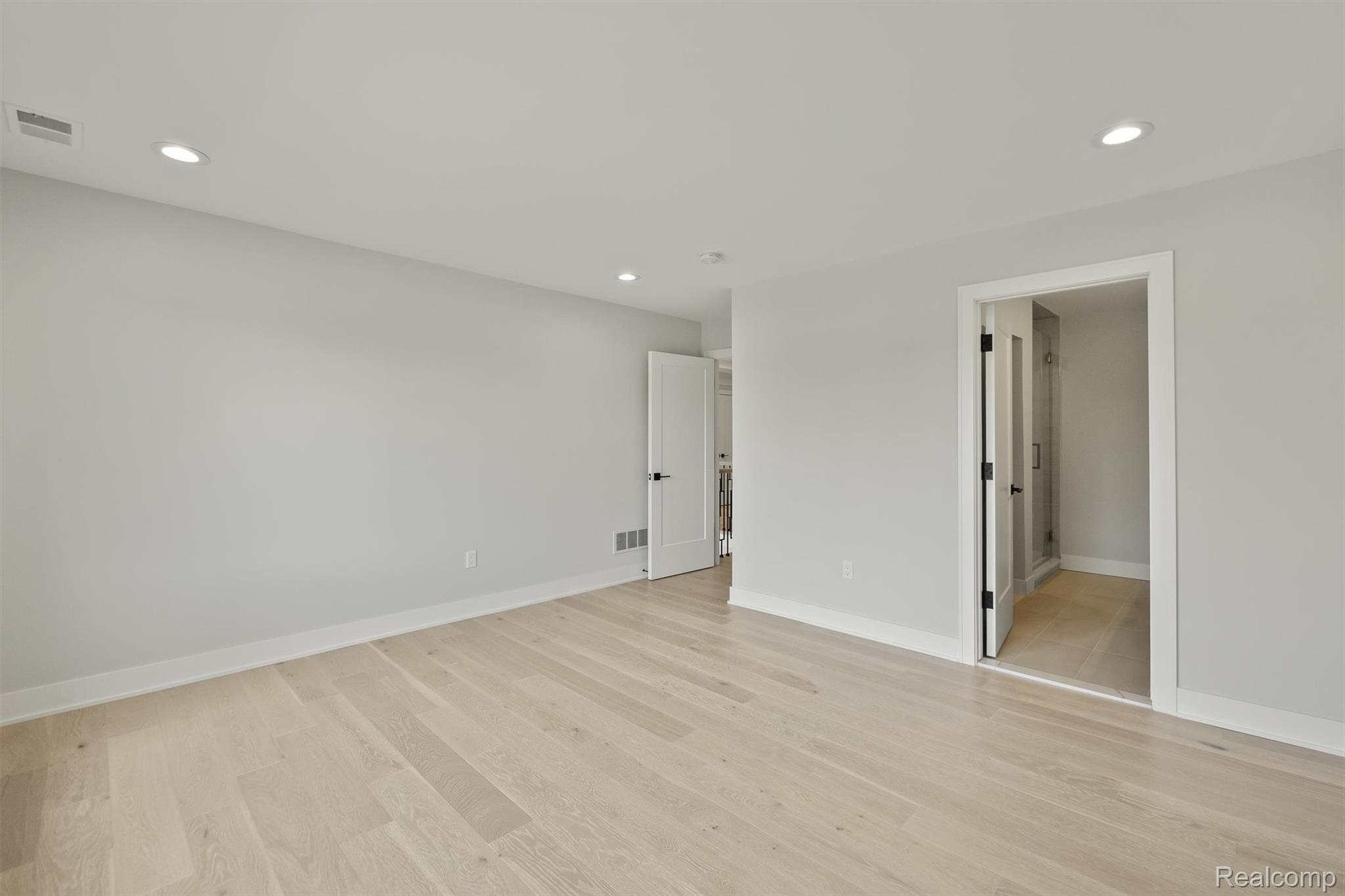 3266 BARON Drive