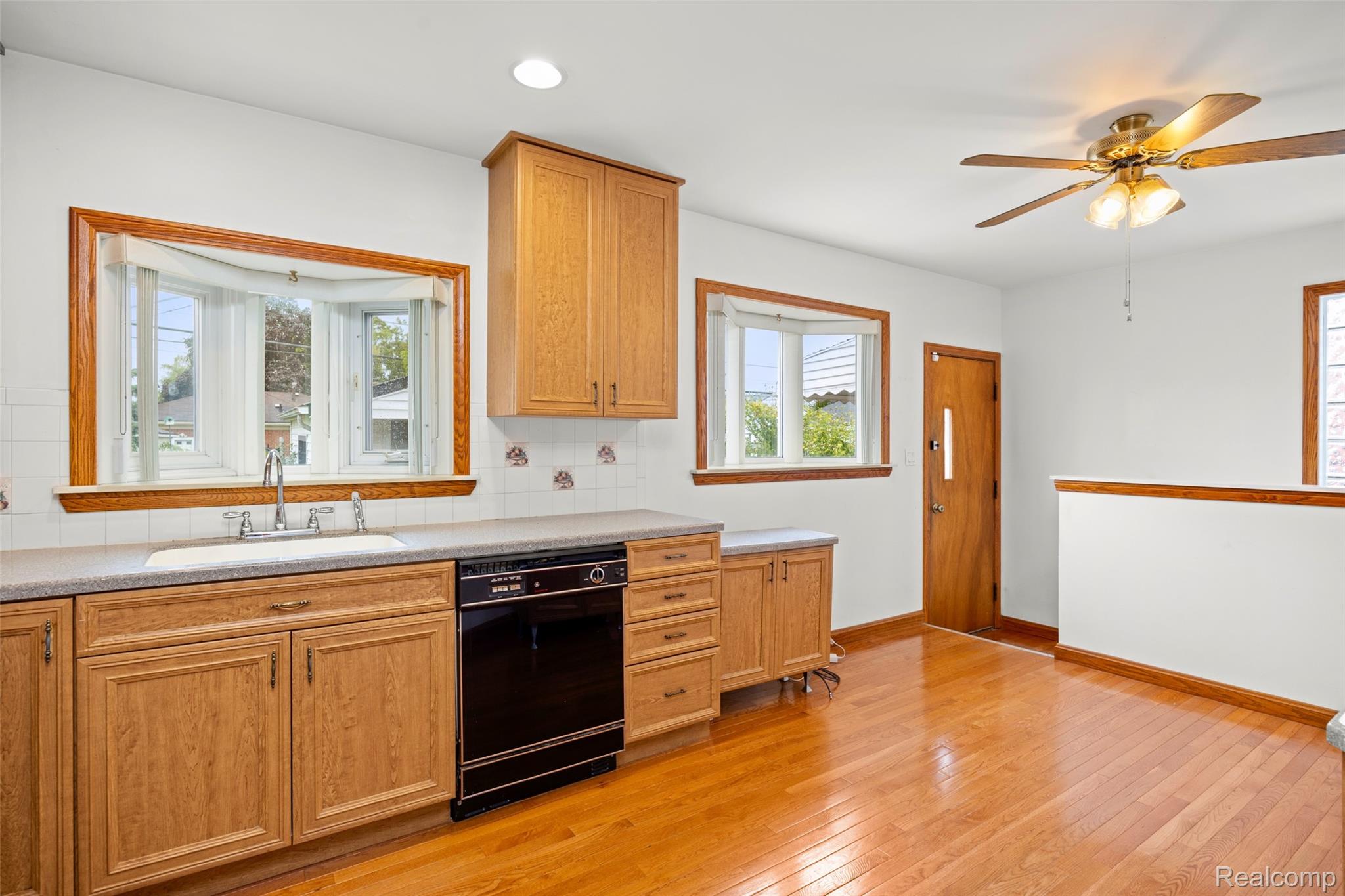 28805 Groveland Street