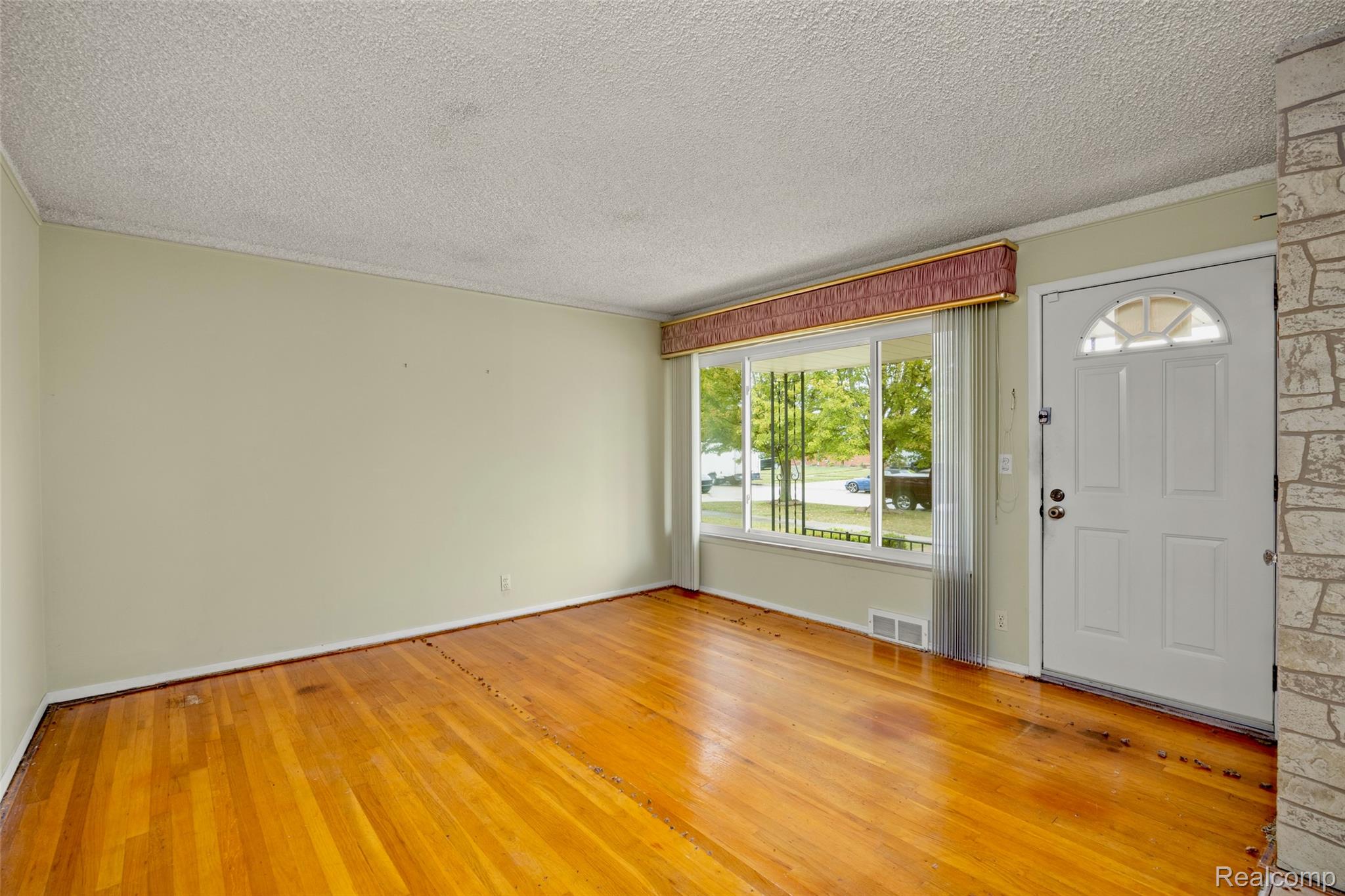 28805 Groveland Street