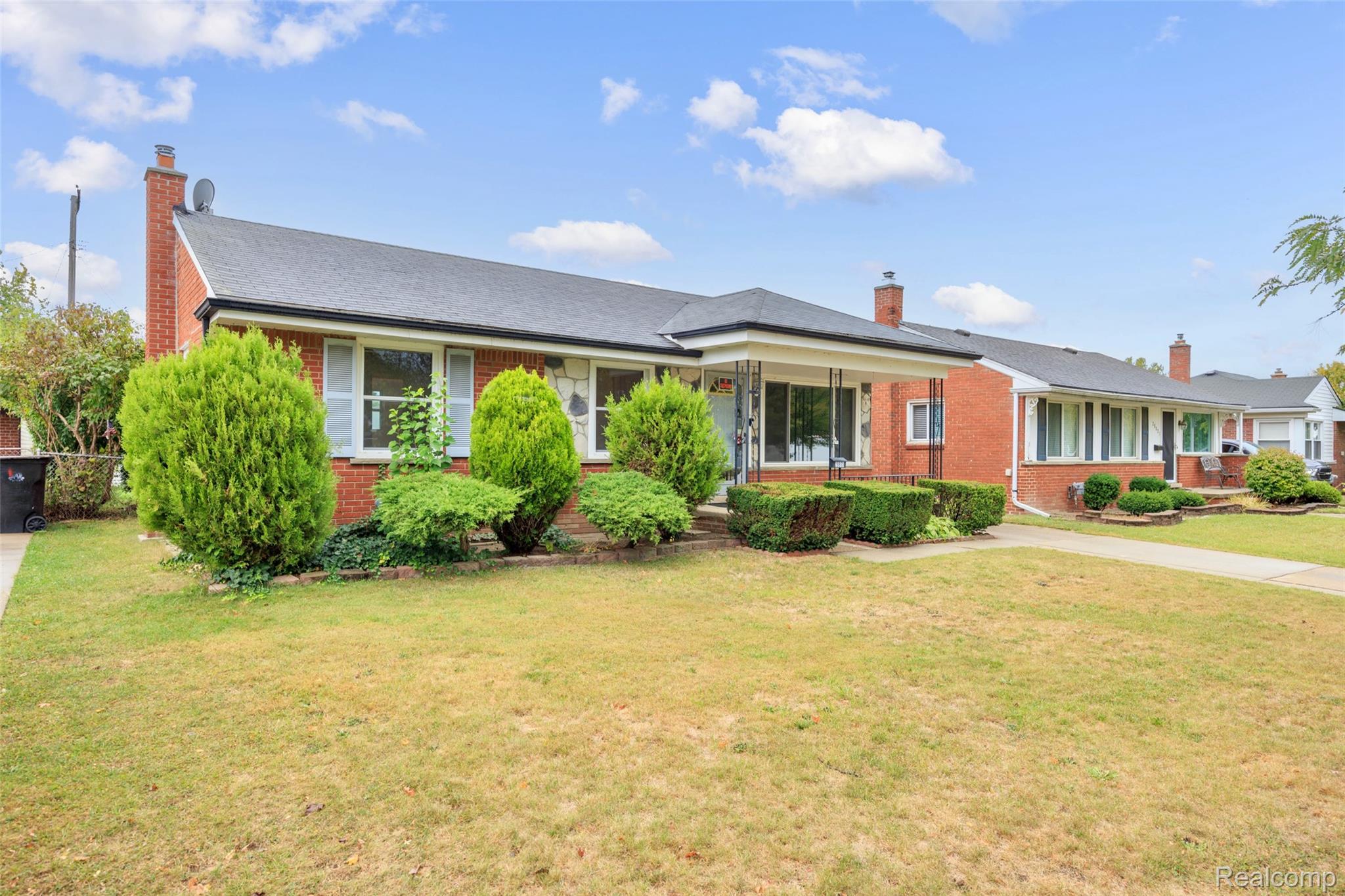 28805 Groveland Street