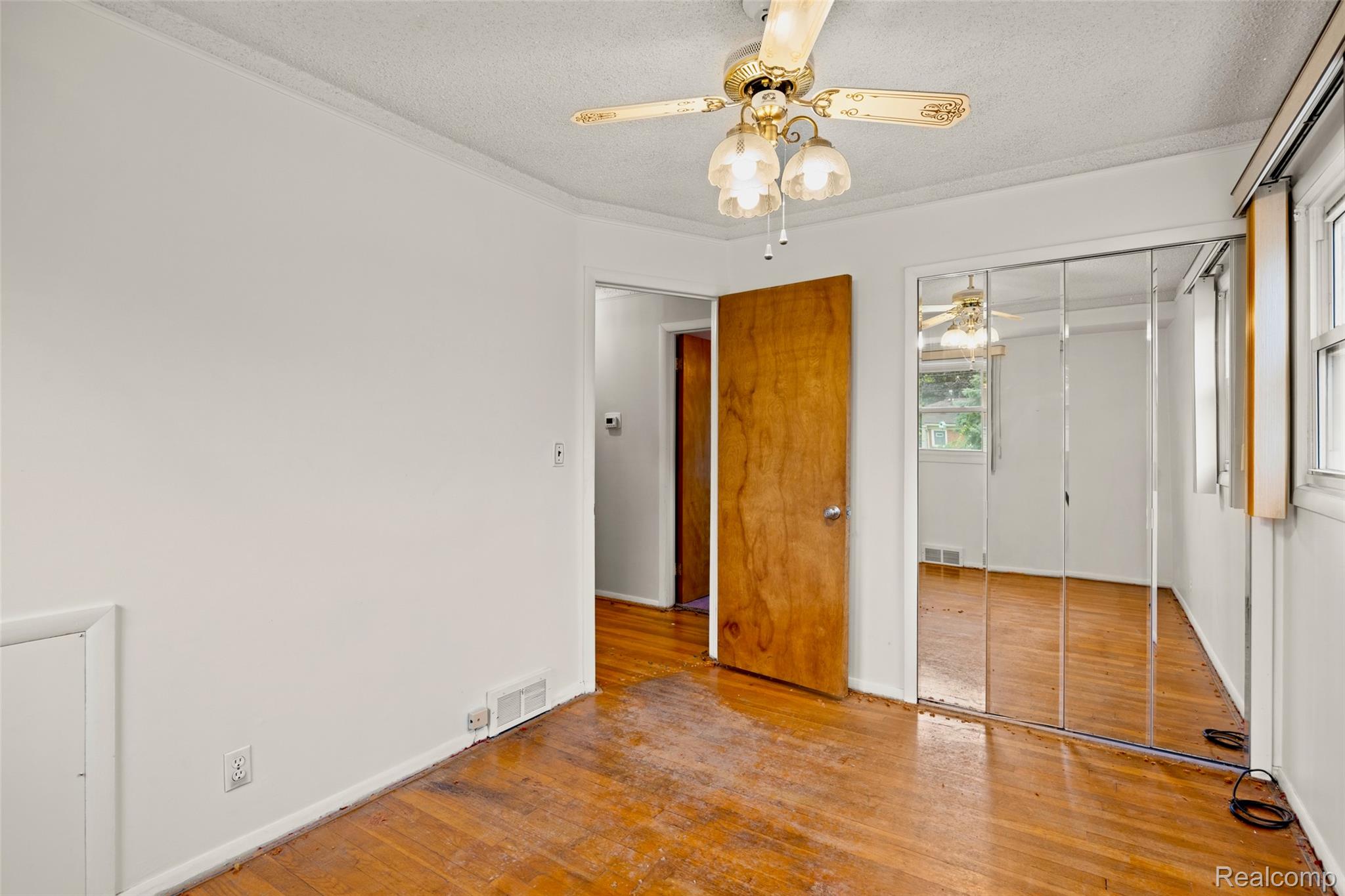 28805 Groveland Street