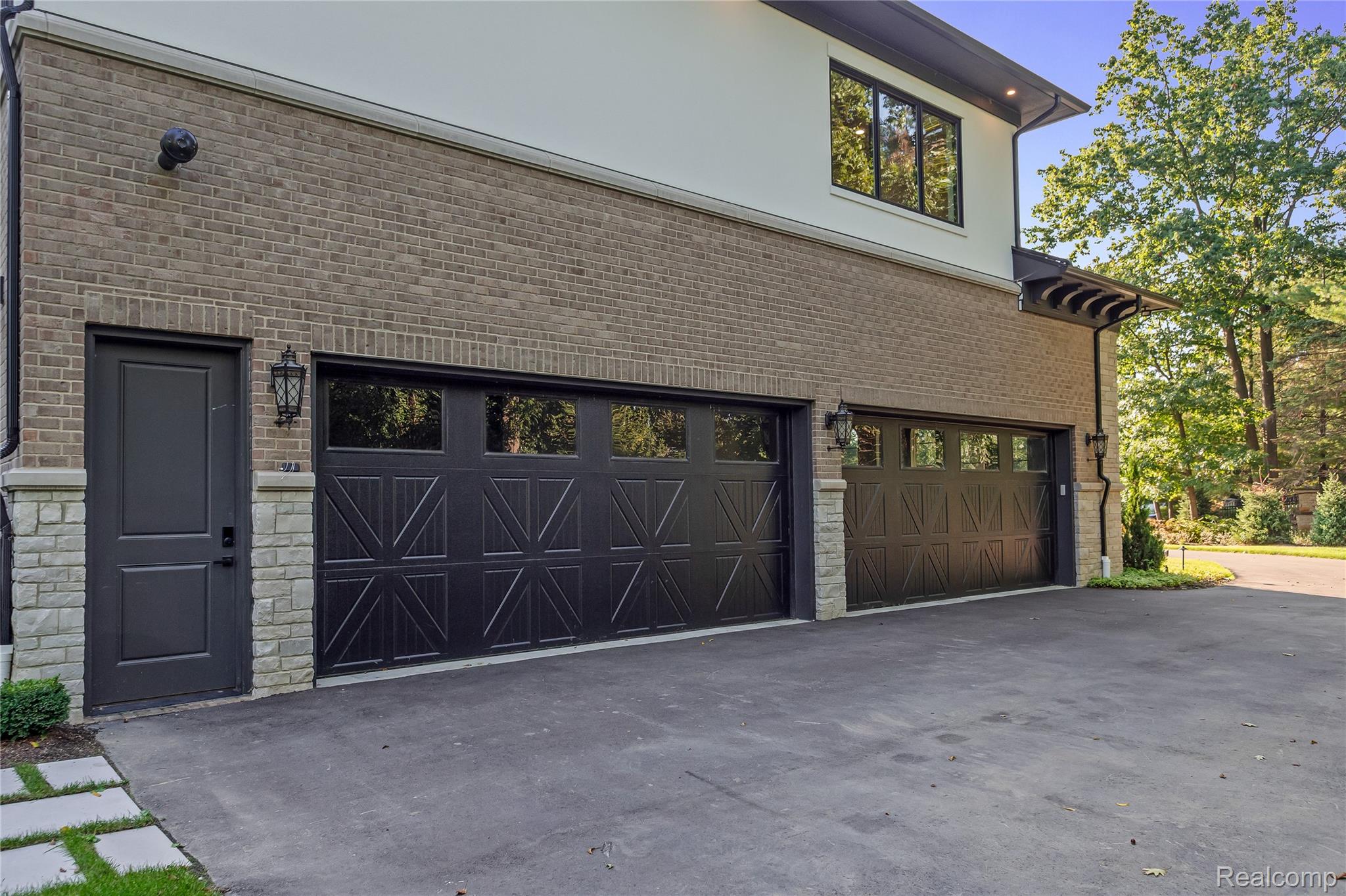 559 Barrington Park Drive