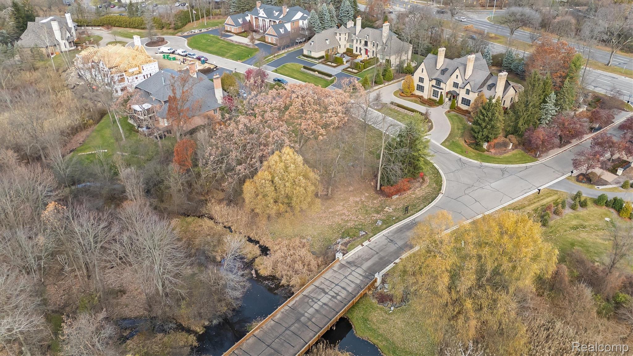 556 Barrington Court