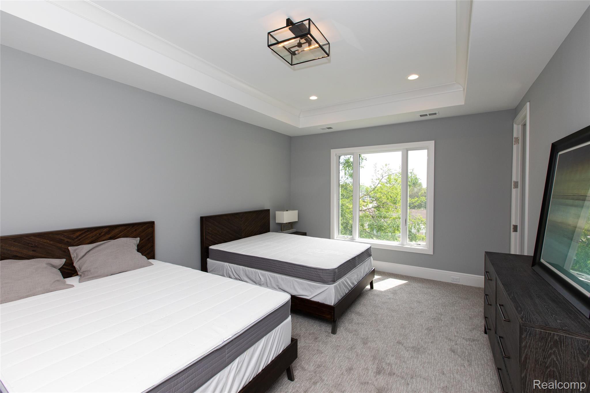 556 Barrington Court