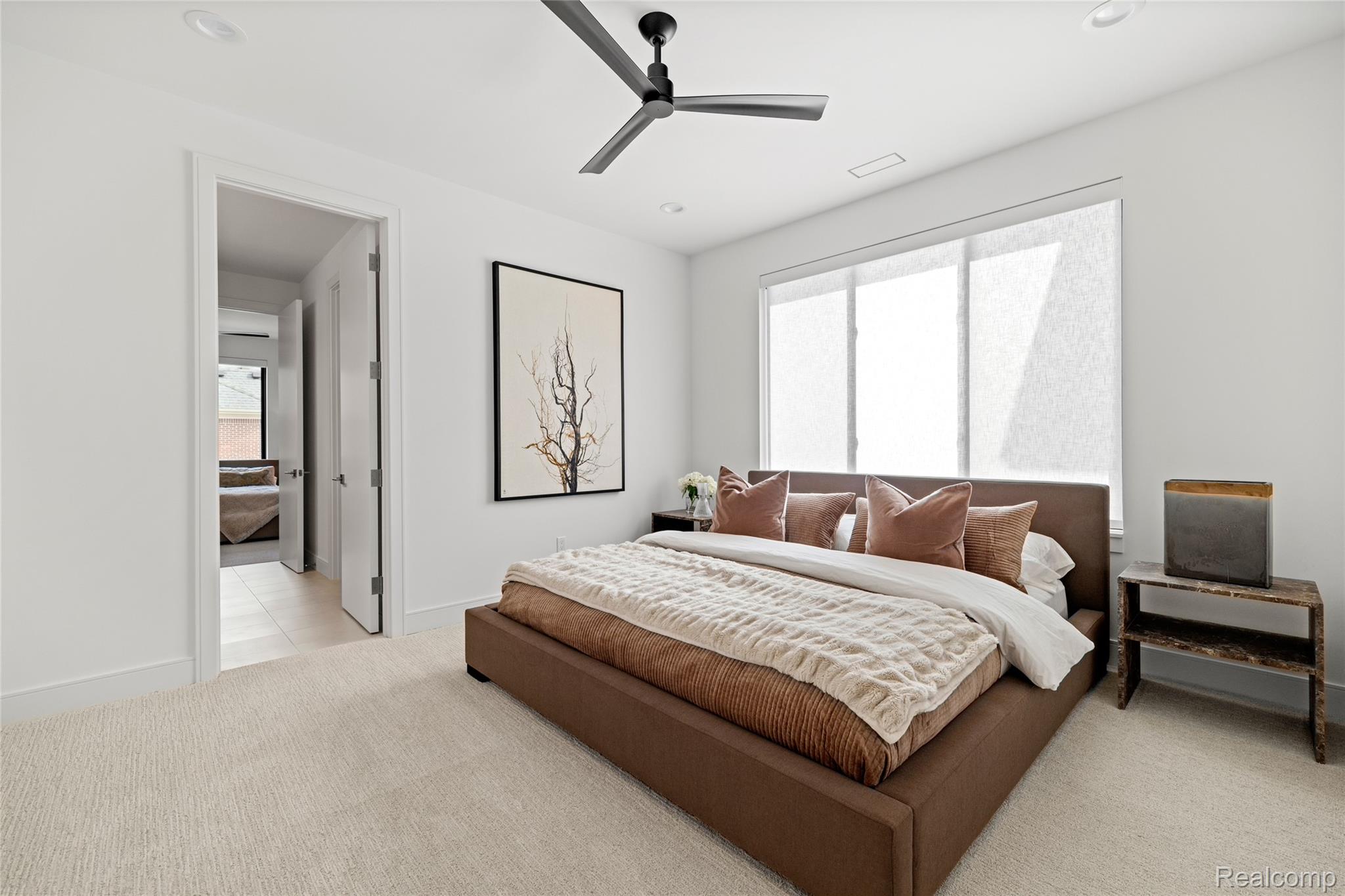 4512 Pinnacle Boulevard