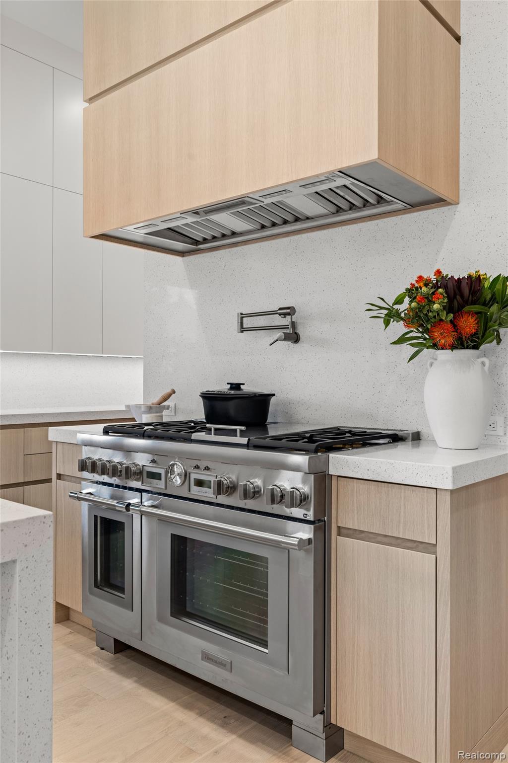 3026 Heron French Provincial