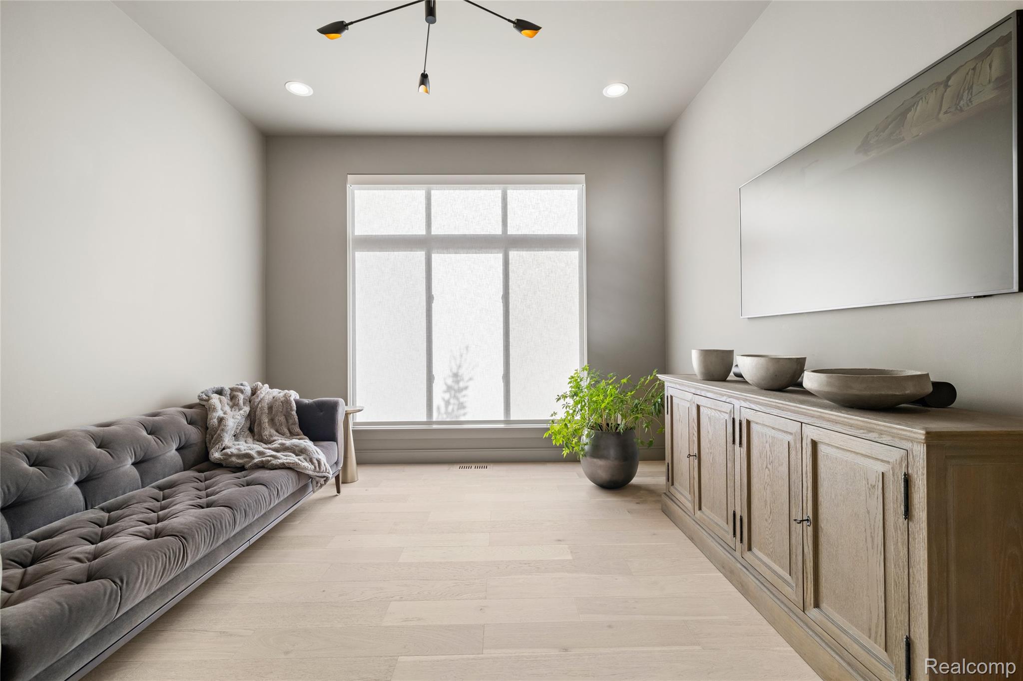 3026 Heron French Provincial