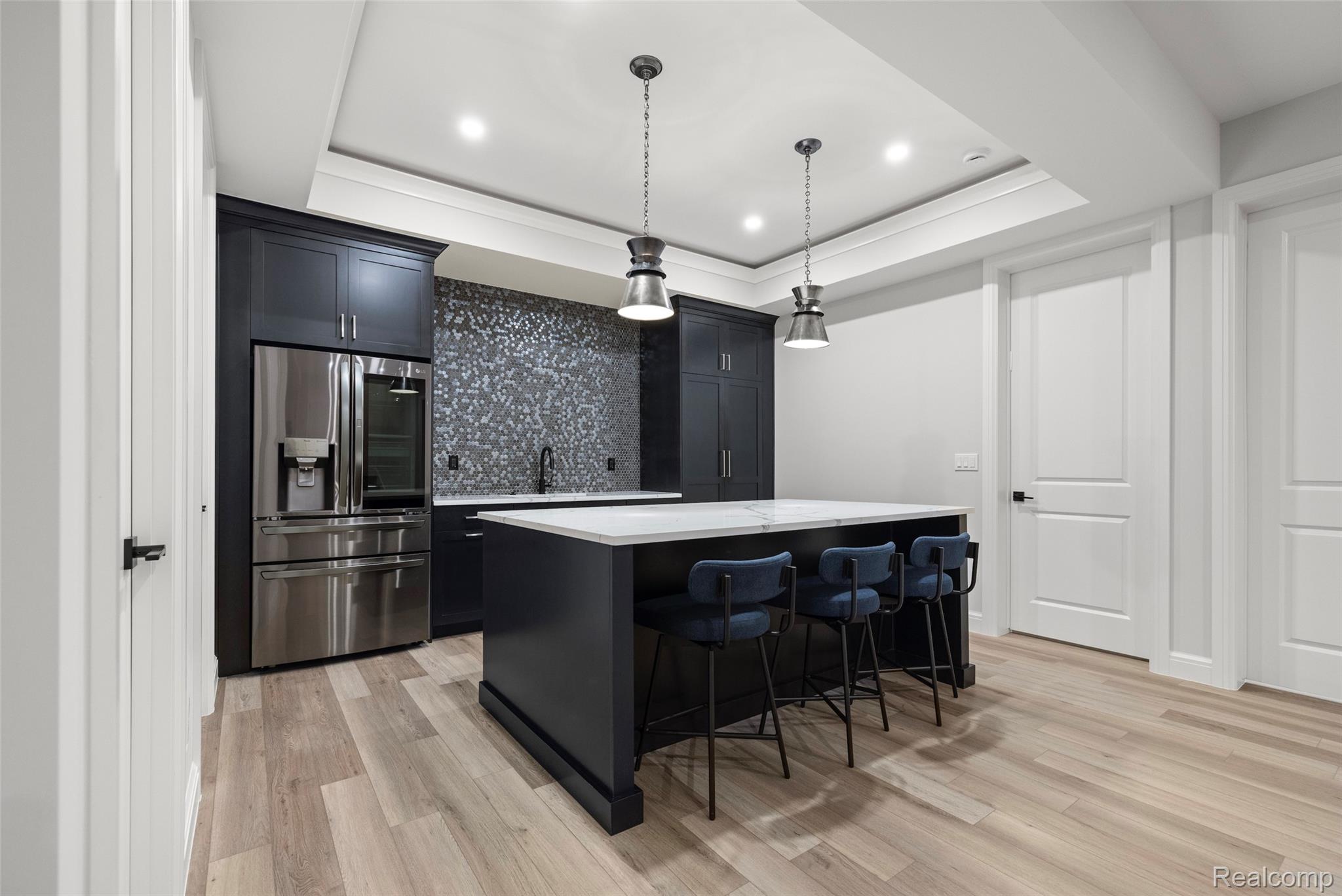 4592 Pinnacle Boulevard