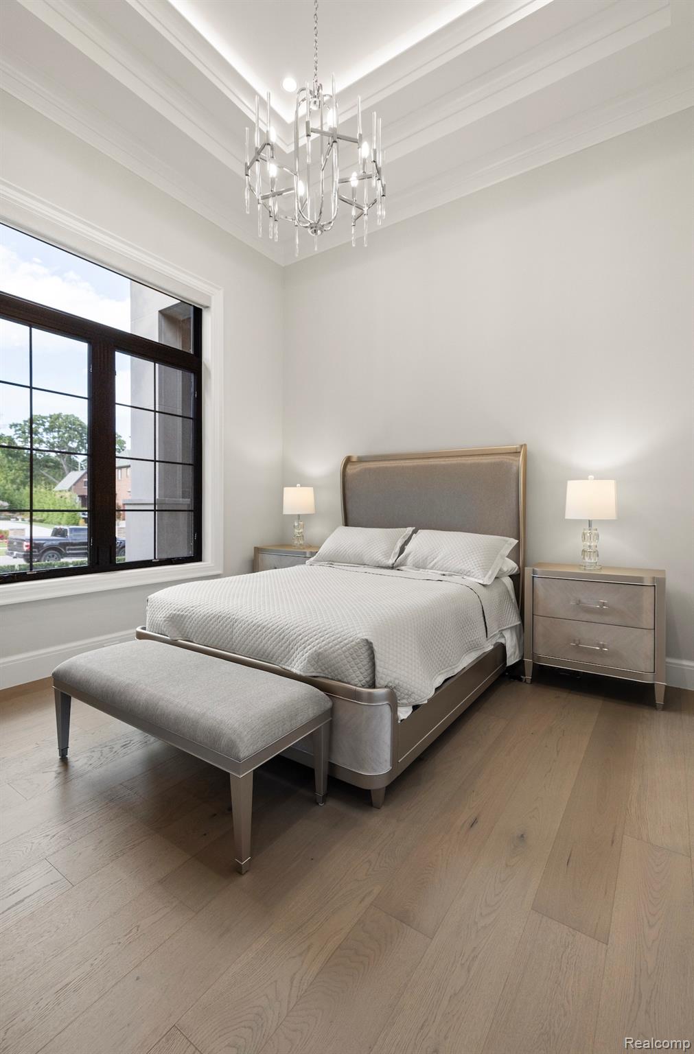 4592 Pinnacle Boulevard