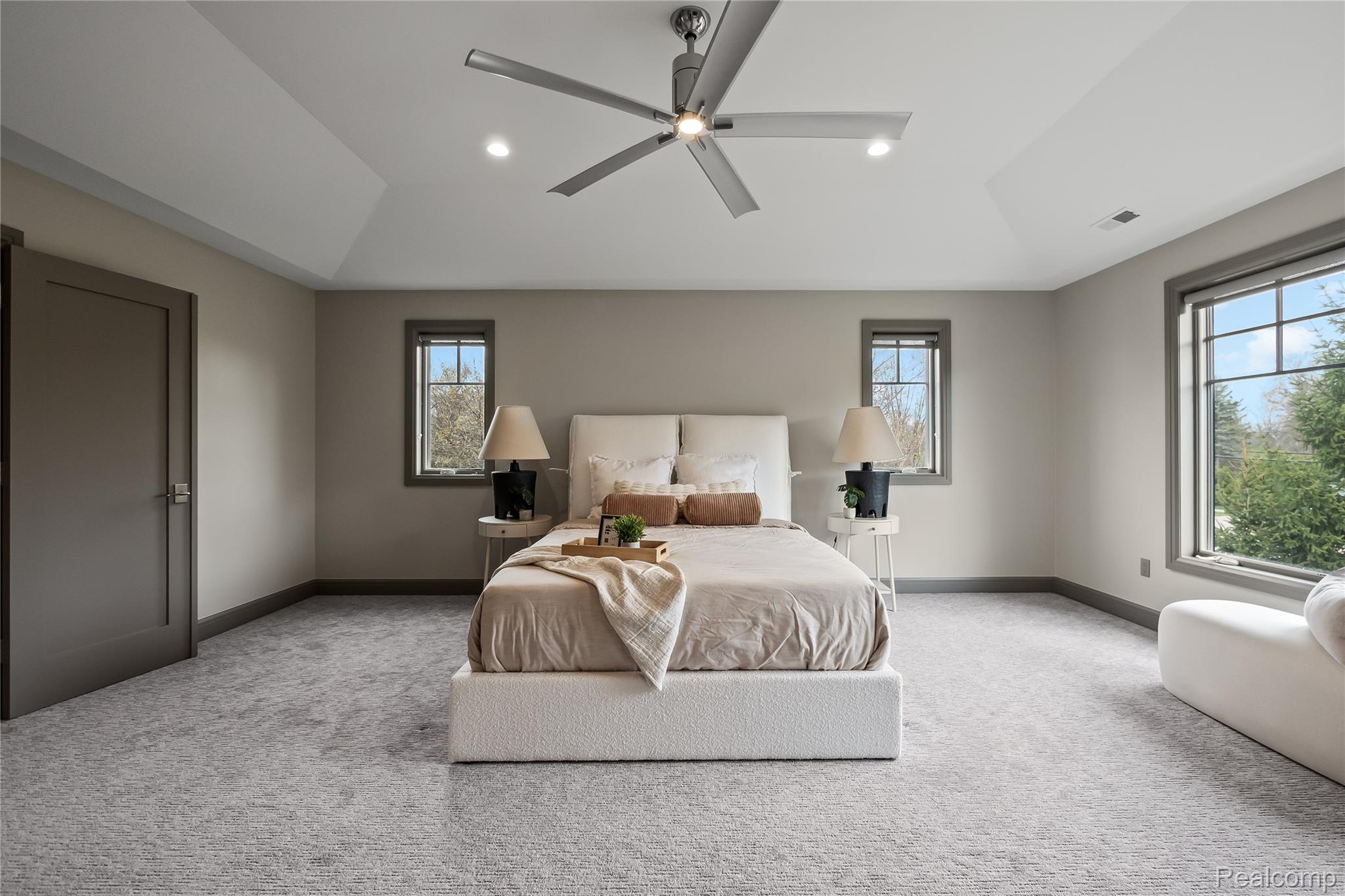 3824 Poppleton Court