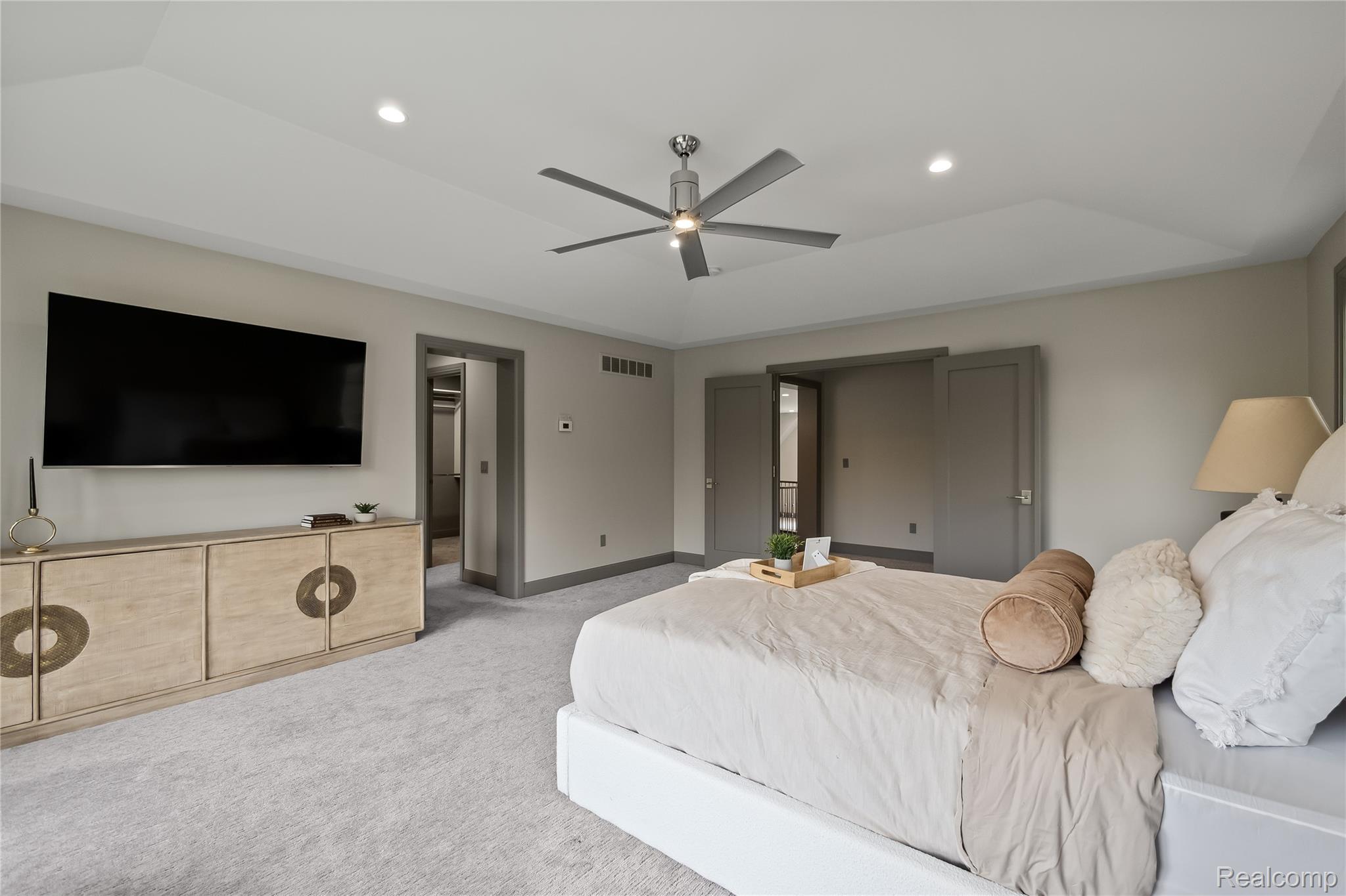 3824 Poppleton Court