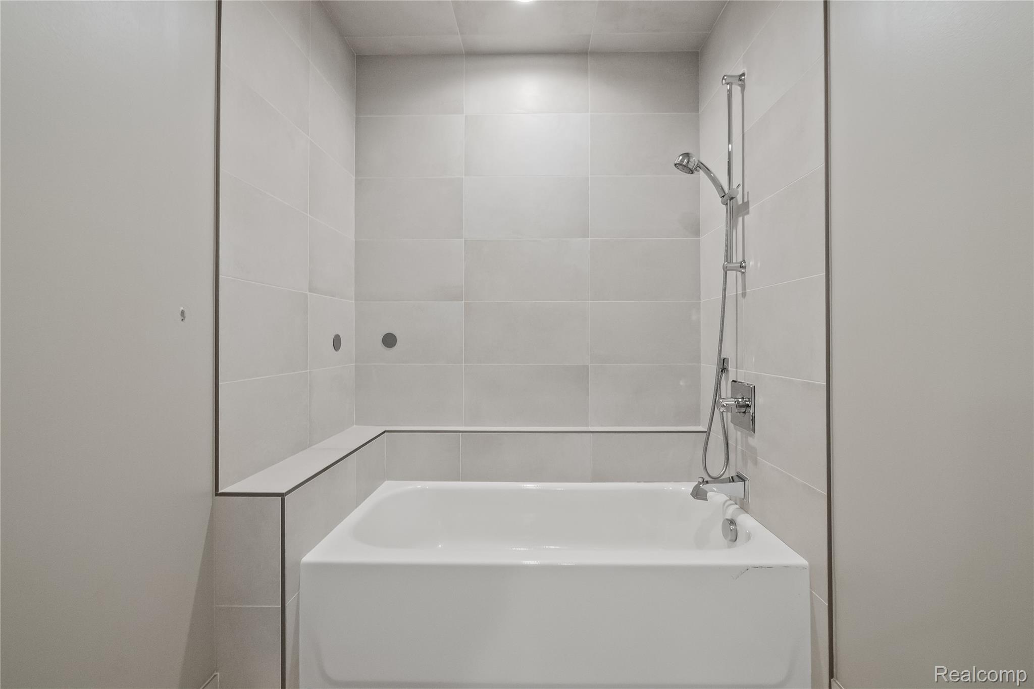 3824 Poppleton Court