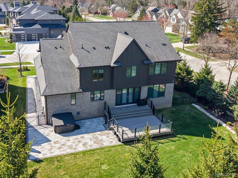 3824 Poppleton Court