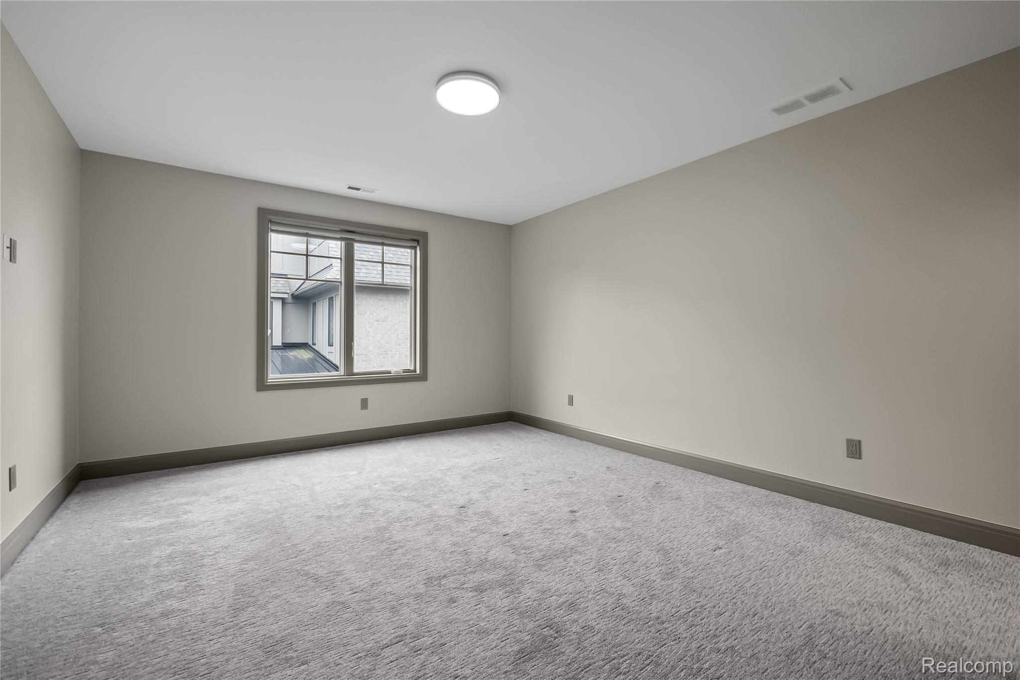 3824 Poppleton Court