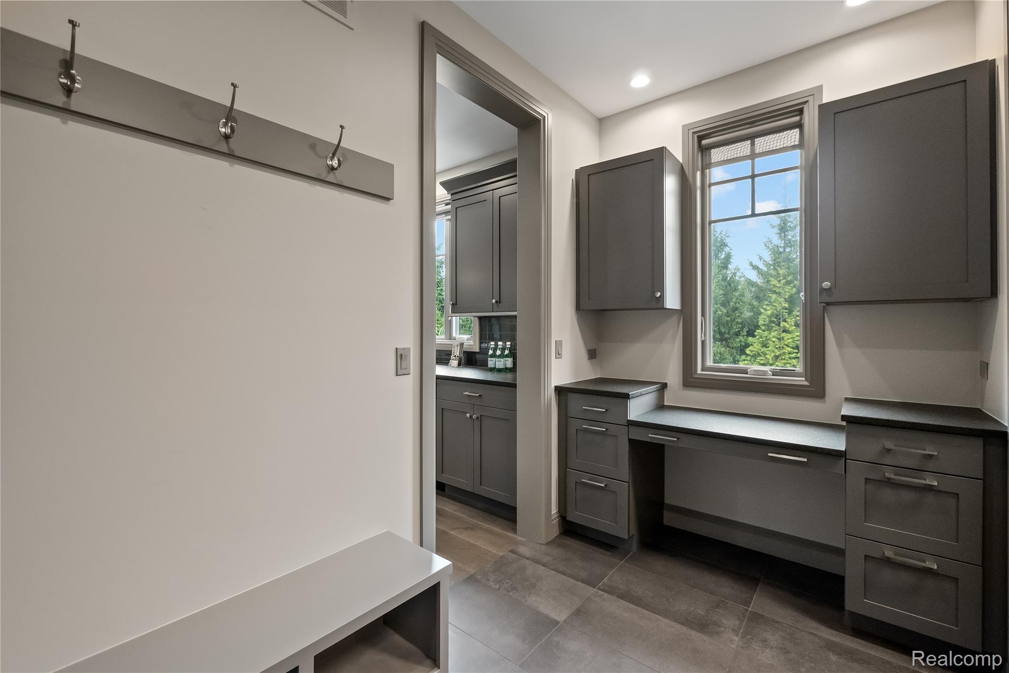 3824 Poppleton Court